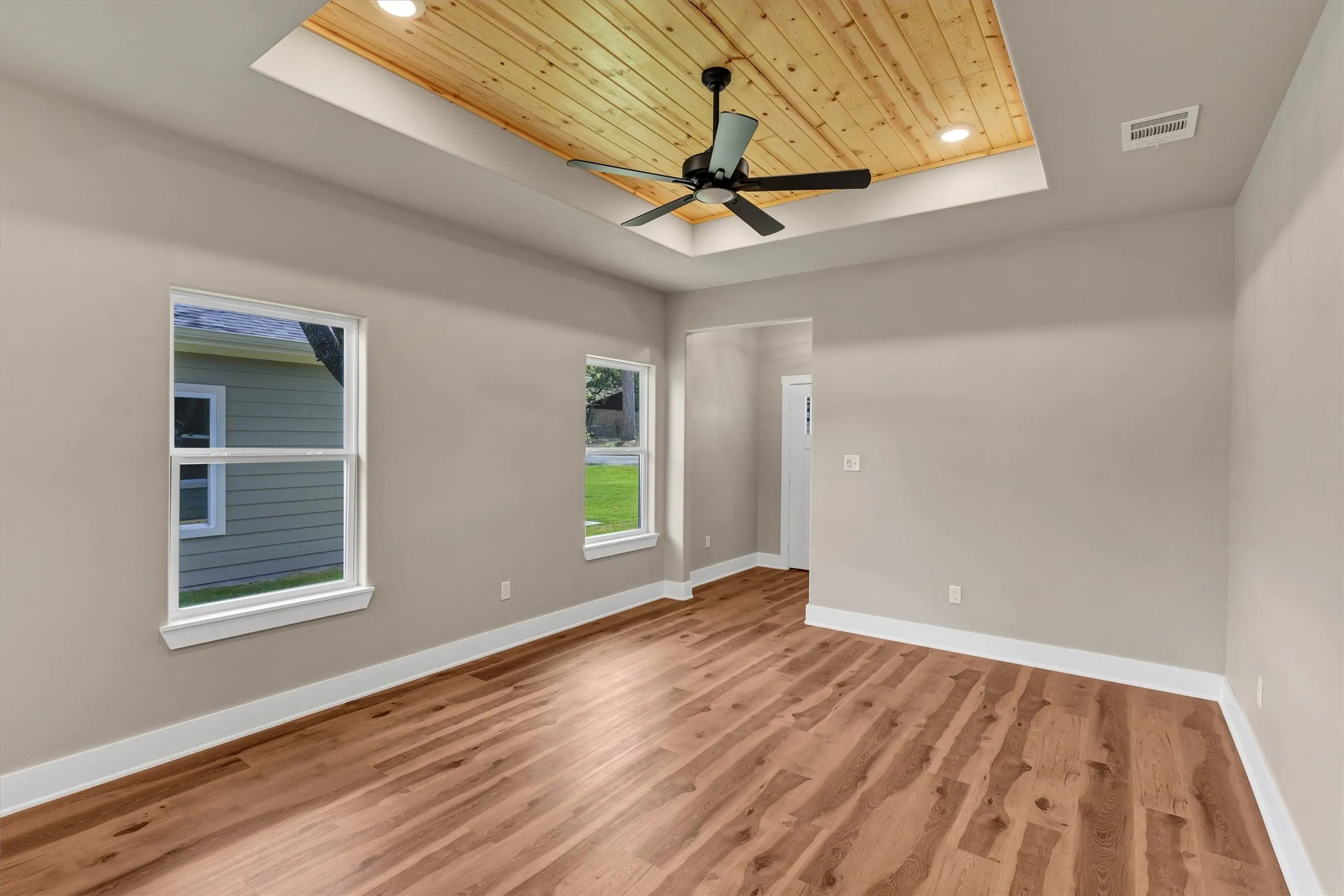 Single Family Residence For Rent in Hood County , 807 Branding Iron Trail, Granbury, Texas 76049, 3 Bedroom, 2 Bathroom, 1 Garage spaces, 1,287 Sqft, built in 2025, New Construction - Complete, mls#21243560, Real Estate Agent in Granbury, Homes For Rent in Hood county, Homes For Rent in Granbury, Realtor in Granbury Texas, Real Estate Brokerage Independent Realty Texas, Luminita Cordes Realtor