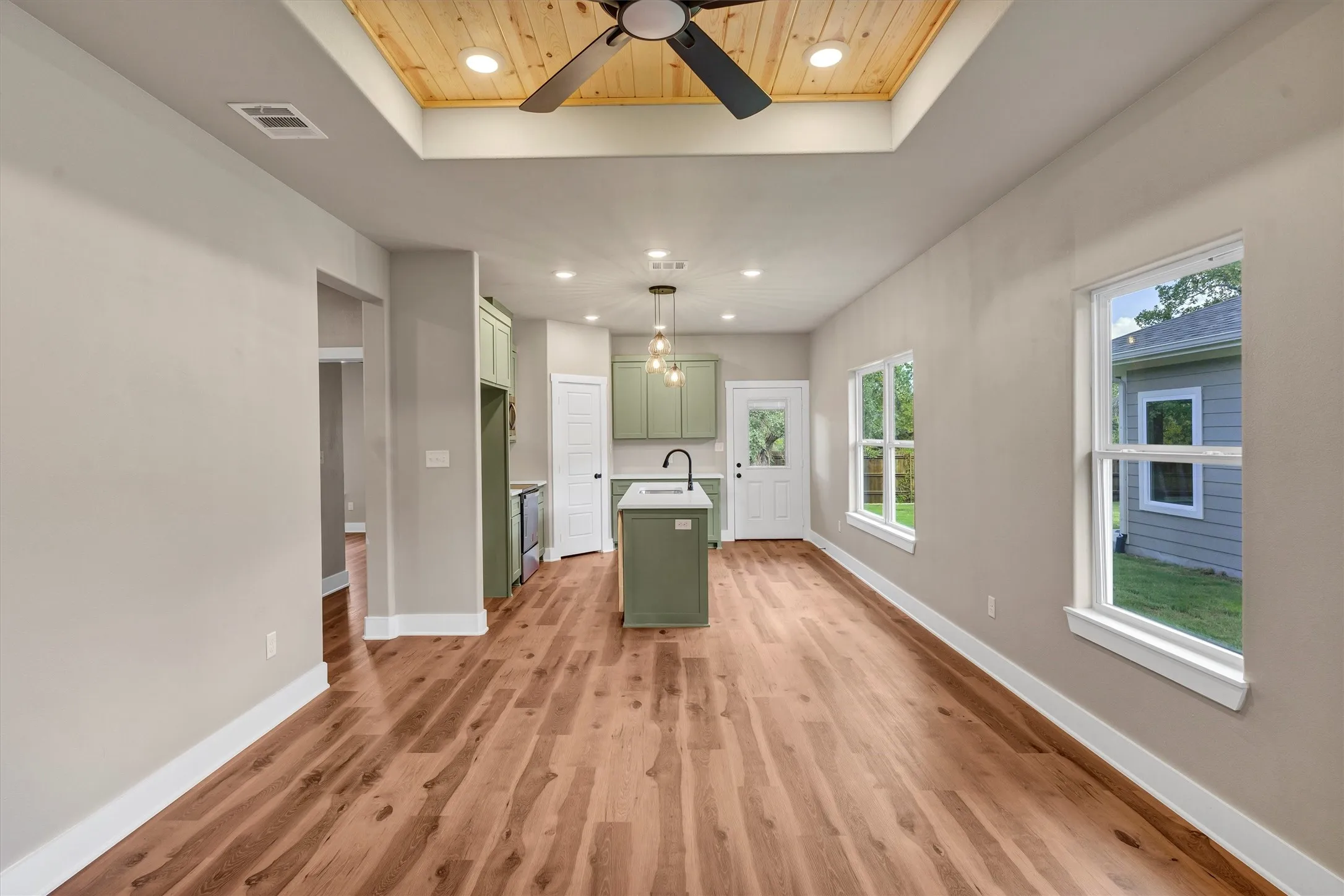 Single Family Residence For Rent in Hood County , 807 Branding Iron Trail, Granbury, Texas 76049, 3 Bedroom, 2 Bathroom, 1 Garage spaces, 1,287 Sqft, built in 2025, New Construction - Complete, mls#21243560, Real Estate Agent in Granbury, Homes For Rent in Hood county, Homes For Rent in Granbury, Realtor in Granbury Texas, Real Estate Brokerage Independent Realty Texas, Luminita Cordes Realtor