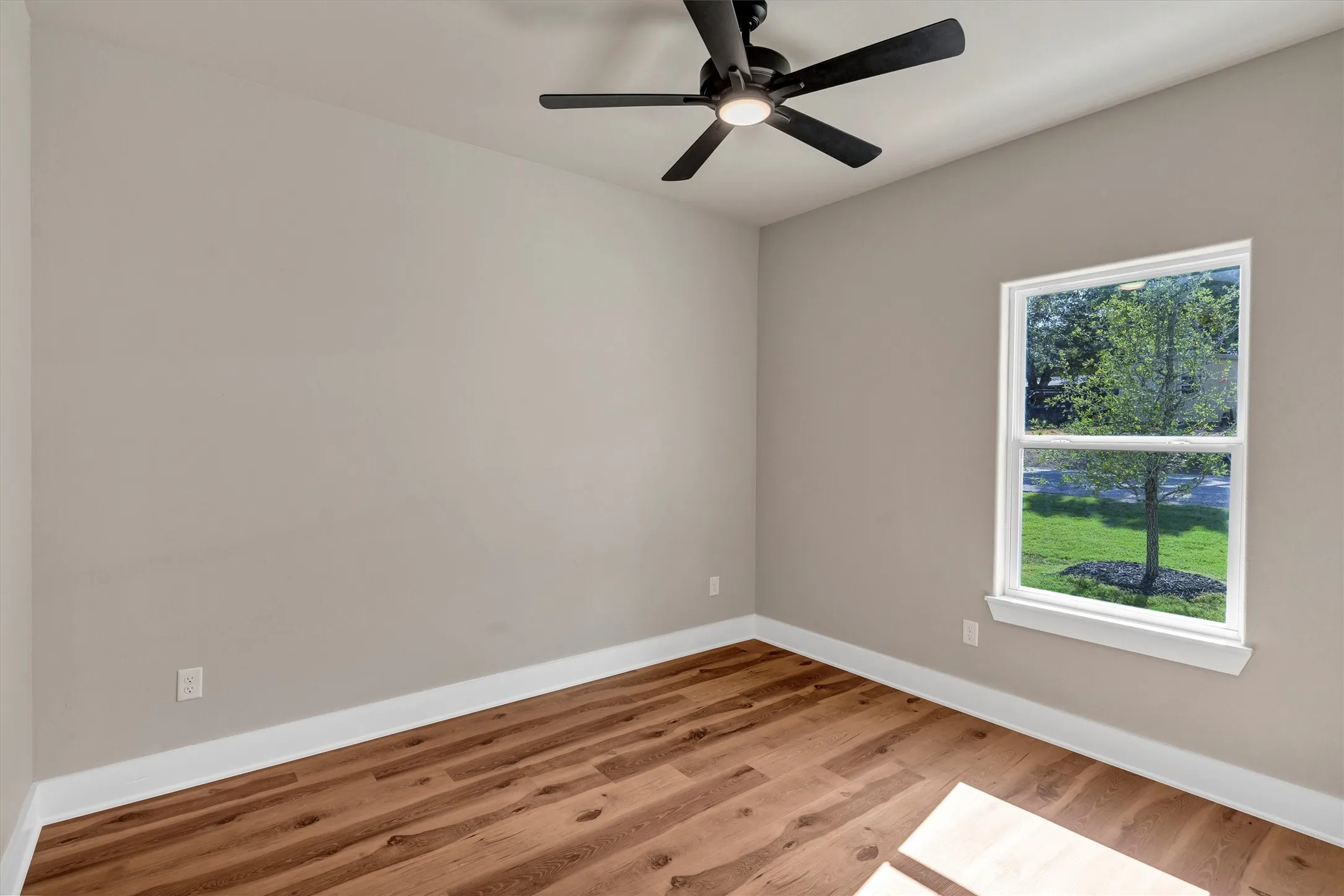 Single Family Residence For Rent in Hood County , 807 Branding Iron Trail, Granbury, Texas 76049, 3 Bedroom, 2 Bathroom, 1 Garage spaces, 1,287 Sqft, built in 2025, New Construction - Complete, mls#21243560, Real Estate Agent in Granbury, Homes For Rent in Hood county, Homes For Rent in Granbury, Realtor in Granbury Texas, Real Estate Brokerage Independent Realty Texas, Luminita Cordes Realtor