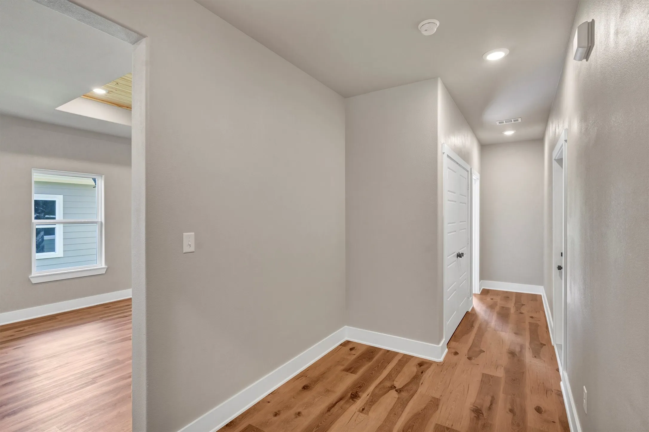 Single Family Residence For Rent in Hood County , 807 Branding Iron Trail, Granbury, Texas 76049, 3 Bedroom, 2 Bathroom, 1 Garage spaces, 1,287 Sqft, built in 2025, New Construction - Complete, mls#21243560, Real Estate Agent in Granbury, Homes For Rent in Hood county, Homes For Rent in Granbury, Realtor in Granbury Texas, Real Estate Brokerage Independent Realty Texas, Luminita Cordes Realtor