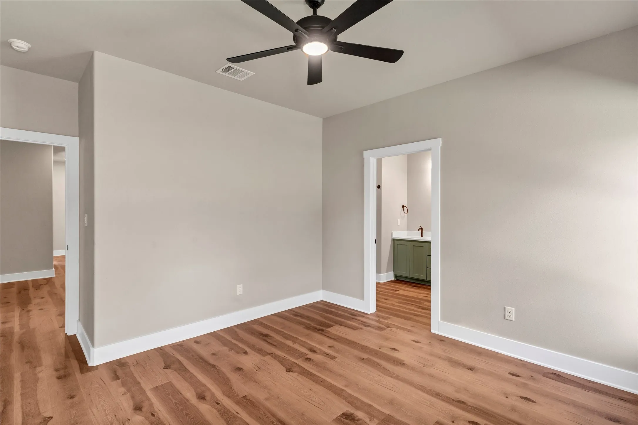 Single Family Residence For Rent in Hood County , 807 Branding Iron Trail, Granbury, Texas 76049, 3 Bedroom, 2 Bathroom, 1 Garage spaces, 1,287 Sqft, built in 2025, New Construction - Complete, mls#21243560, Real Estate Agent in Granbury, Homes For Rent in Hood county, Homes For Rent in Granbury, Realtor in Granbury Texas, Real Estate Brokerage Independent Realty Texas, Luminita Cordes Realtor