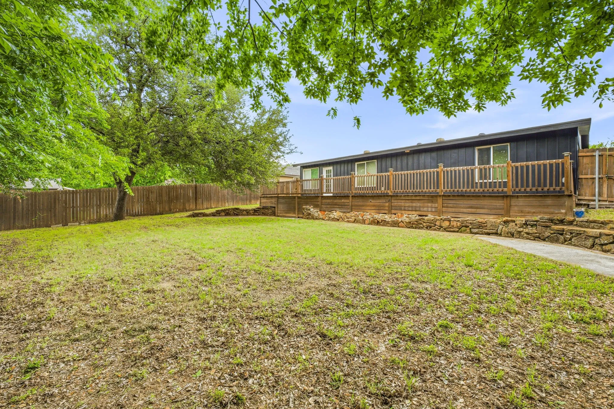 Single Family Residence For Sale in Tarrant County , 1602 Marie Terrace, Arlington, Texas 76010, 4 Bedroom, 2 Bathroom, Garage spaces, 3,064 Sqft, built in 1968, mls#21241690, Real Estate Agent in Arlington, Homes For Sale in Tarrant county, Homes For Sale in Arlington, Realtor in Arlington Texas, Real Estate Brokerage Independent Realty Texas, Luminita Cordes Realtor