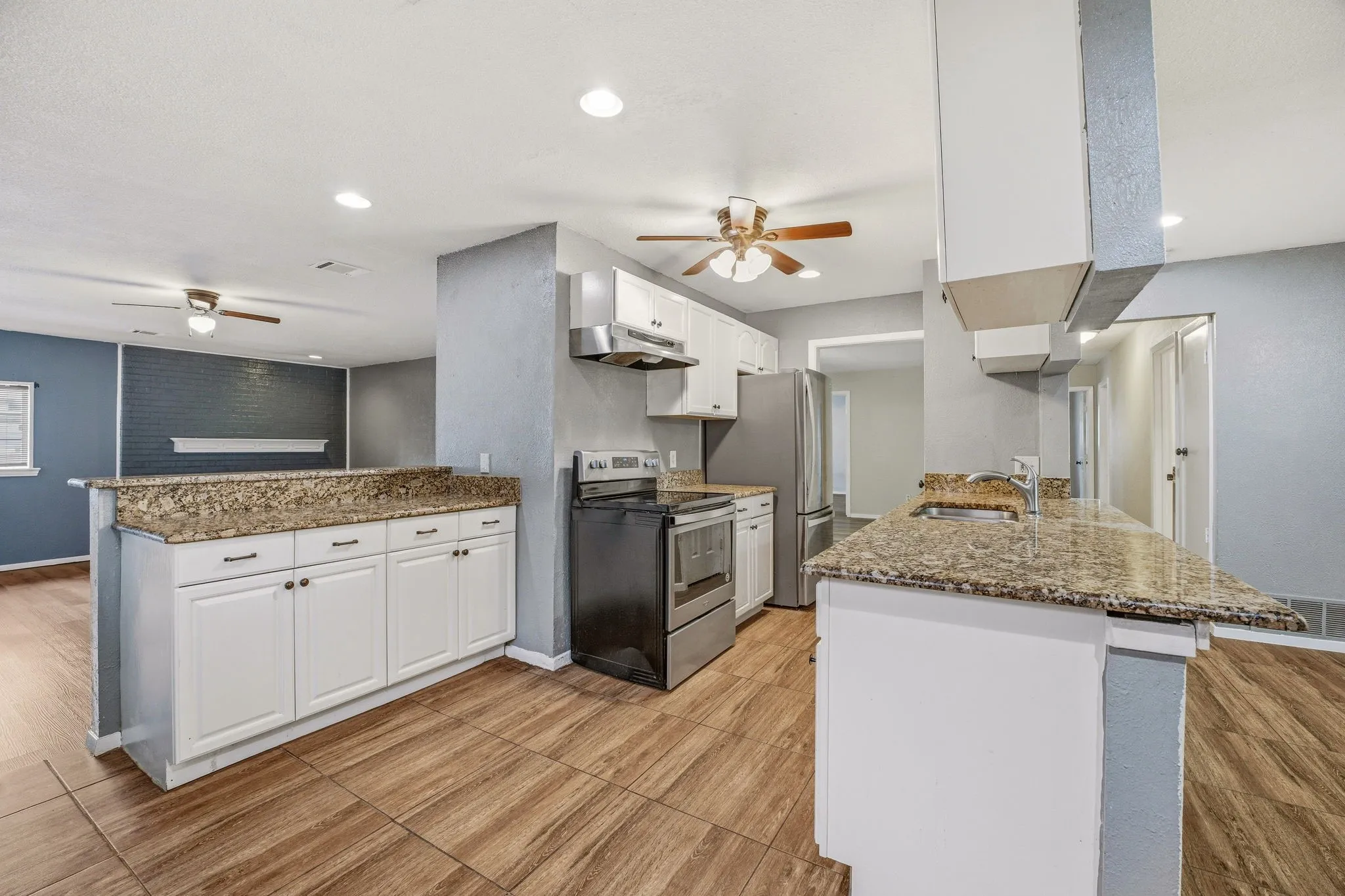 Single Family Residence For Sale in Tarrant County , 1602 Marie Terrace, Arlington, Texas 76010, 4 Bedroom, 2 Bathroom, Garage spaces, 3,064 Sqft, built in 1968, mls#21241690, Real Estate Agent in Arlington, Homes For Sale in Tarrant county, Homes For Sale in Arlington, Realtor in Arlington Texas, Real Estate Brokerage Independent Realty Texas, Luminita Cordes Realtor