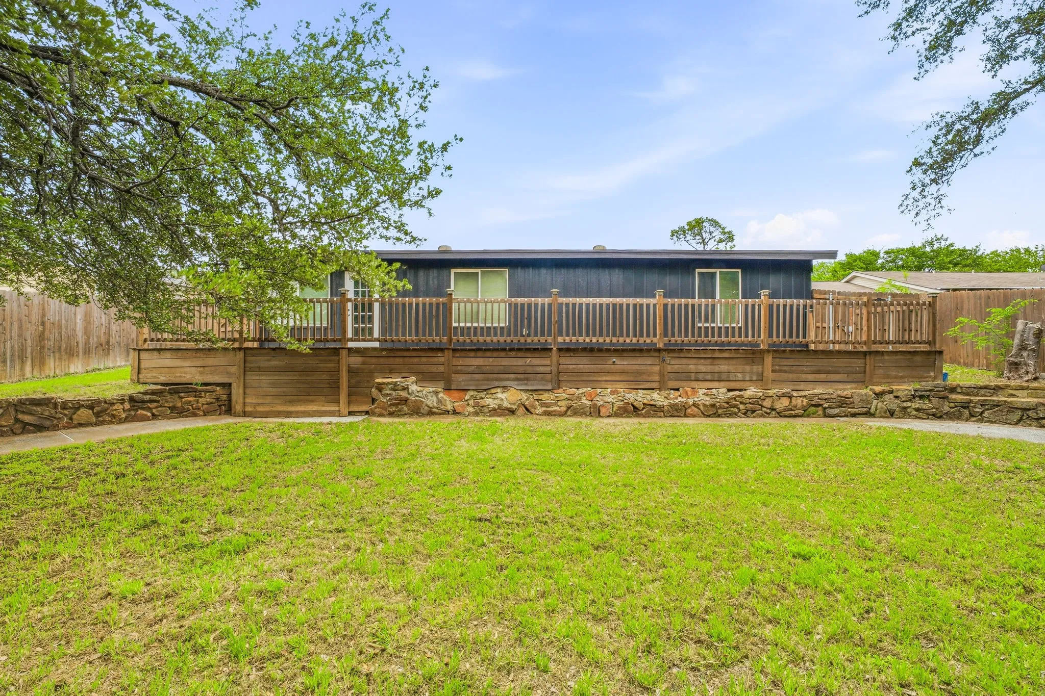 Single Family Residence For Sale in Tarrant County , 1602 Marie Terrace, Arlington, Texas 76010, 4 Bedroom, 2 Bathroom, Garage spaces, 3,064 Sqft, built in 1968, mls#21241690, Real Estate Agent in Arlington, Homes For Sale in Tarrant county, Homes For Sale in Arlington, Realtor in Arlington Texas, Real Estate Brokerage Independent Realty Texas, Luminita Cordes Realtor