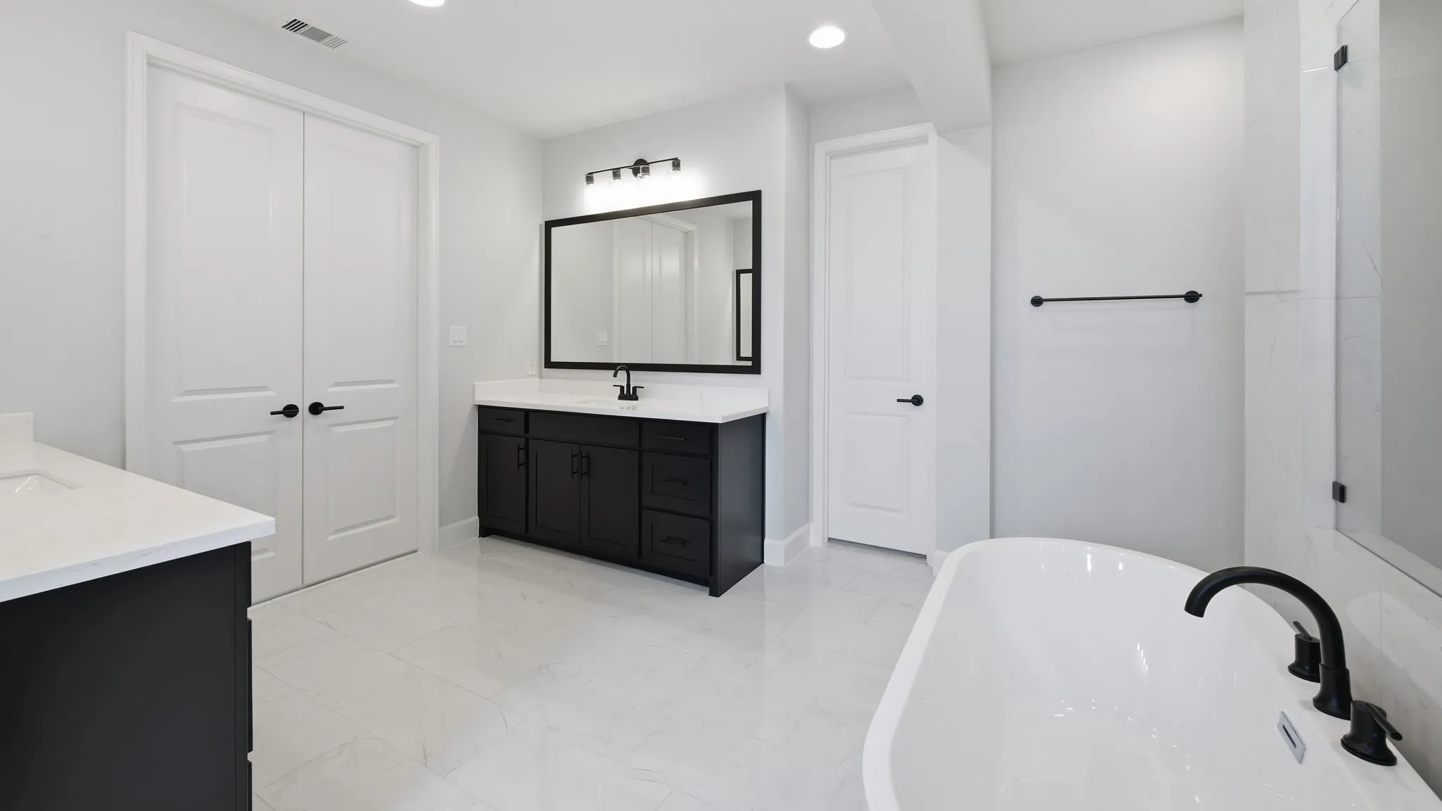 Single Family Residence For Sale in Rockwall County , 1102 Lookout Drive, Rockwall, Texas 75087, 5 Bedroom, 7 Bathroom, 4 Garage spaces, 4,572 Sqft, built in 2026, New Construction - Complete, mls#21243731, Real Estate Agent in Rockwall, Homes For Sale in Rockwall county, Homes For Sale in Rockwall, Realtor in Rockwall Texas, Real Estate Brokerage Independent Realty Texas, Luminita Cordes Realtor