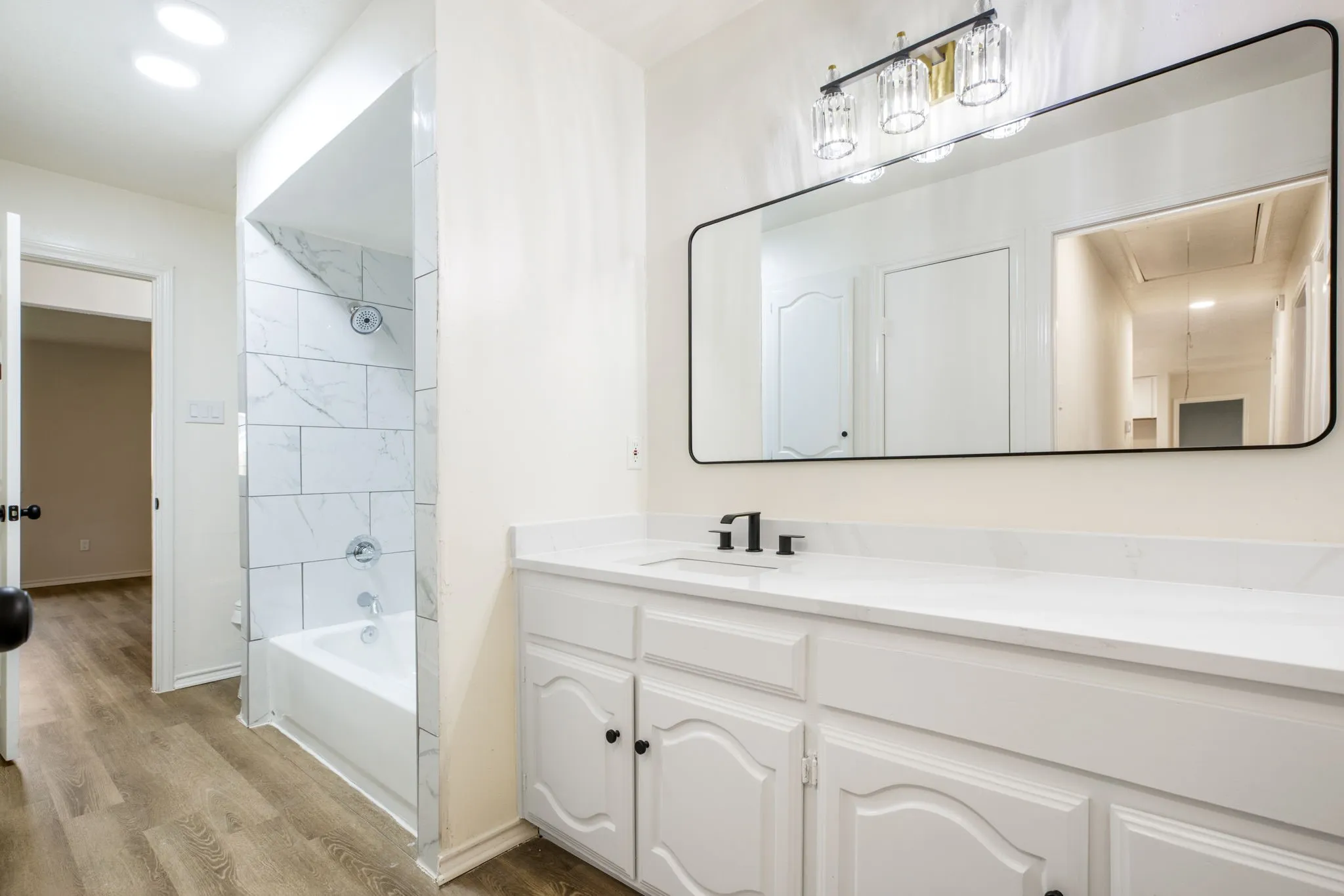 Single Family Residence For Sale in Dallas County , 718 Tacoma Drive, Garland, Texas 75043, 4 Bedroom, 2 Bathroom, 2 Garage spaces, 1,835 Sqft, built in 1975, mls#21243143, Real Estate Agent in Garland, Homes For Sale in Dallas county, Homes For Sale in Garland, Realtor in Garland Texas, Real Estate Brokerage Independent Realty Texas, Luminita Cordes Realtor