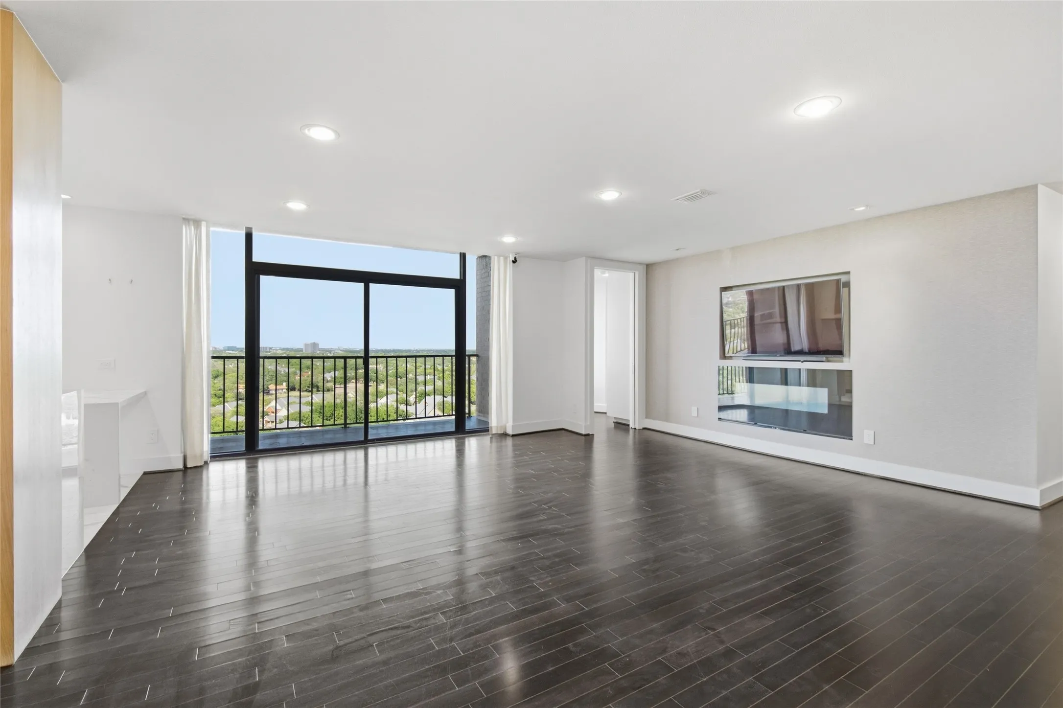 Condominium For Sale in Dallas County , 5200 Keller Springs Road 1331, Dallas, Texas 75248, 2 Bedrooms, 2 Bathrooms, 1 Garage spaces, 2,025 Sqft, built in 1981, Preowned, Price $635,000, mls#21243695, Real Estate Agent in Dallas, Homes For Sale in Dallas county, Homes For Sale in Dallas, Realtor in Dallas Texas, Real Estate Brokerage Independent Realty Texas, Luminita Cordes Realtor