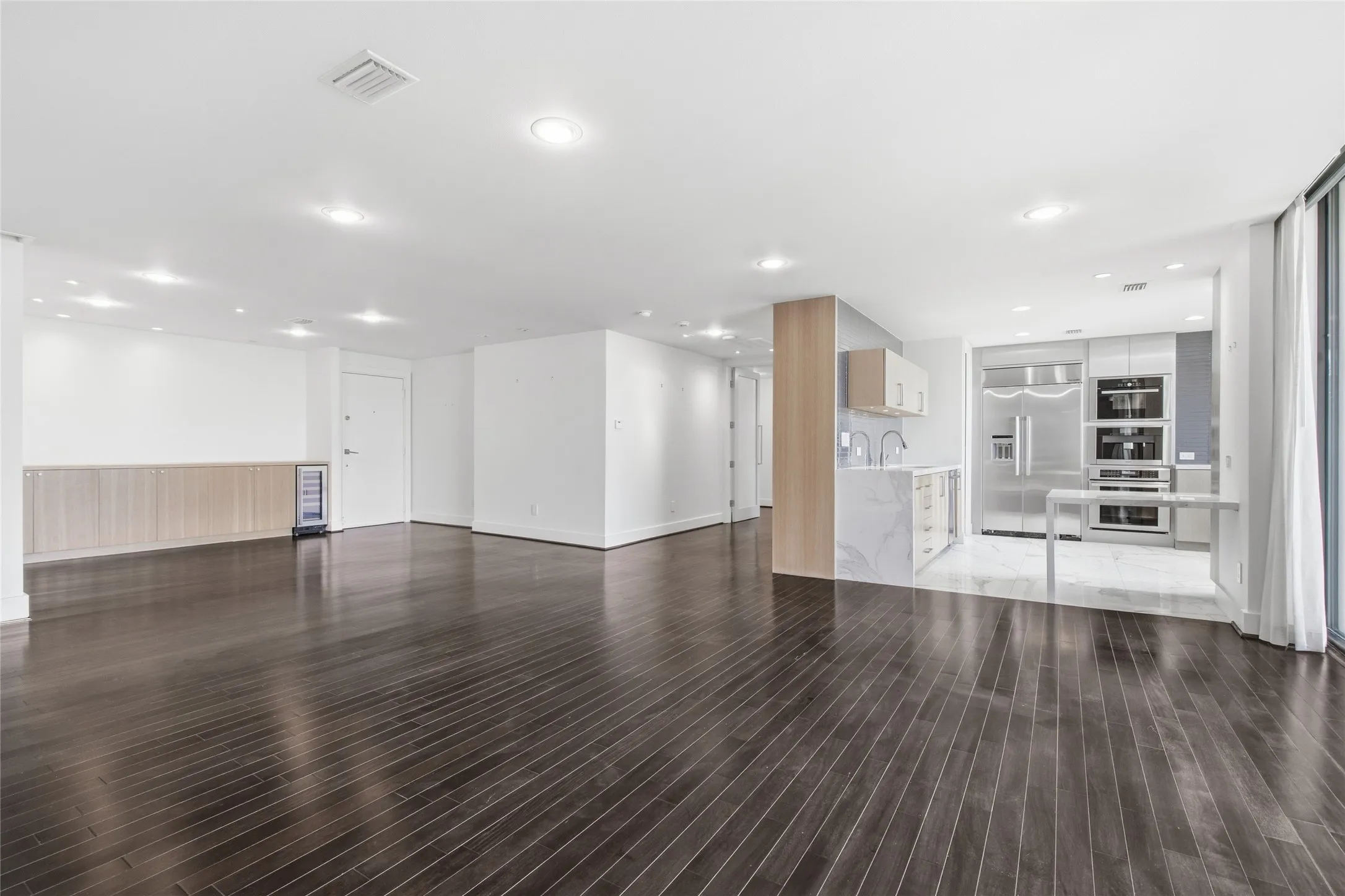 Condominium For Sale in Dallas County , 5200 Keller Springs Road 1331, Dallas, Texas 75248, 2 Bedrooms, 2 Bathrooms, 1 Garage spaces, 2,025 Sqft, built in 1981, Preowned, Price $635,000, mls#21243695, Real Estate Agent in Dallas, Homes For Sale in Dallas county, Homes For Sale in Dallas, Realtor in Dallas Texas, Real Estate Brokerage Independent Realty Texas, Luminita Cordes Realtor