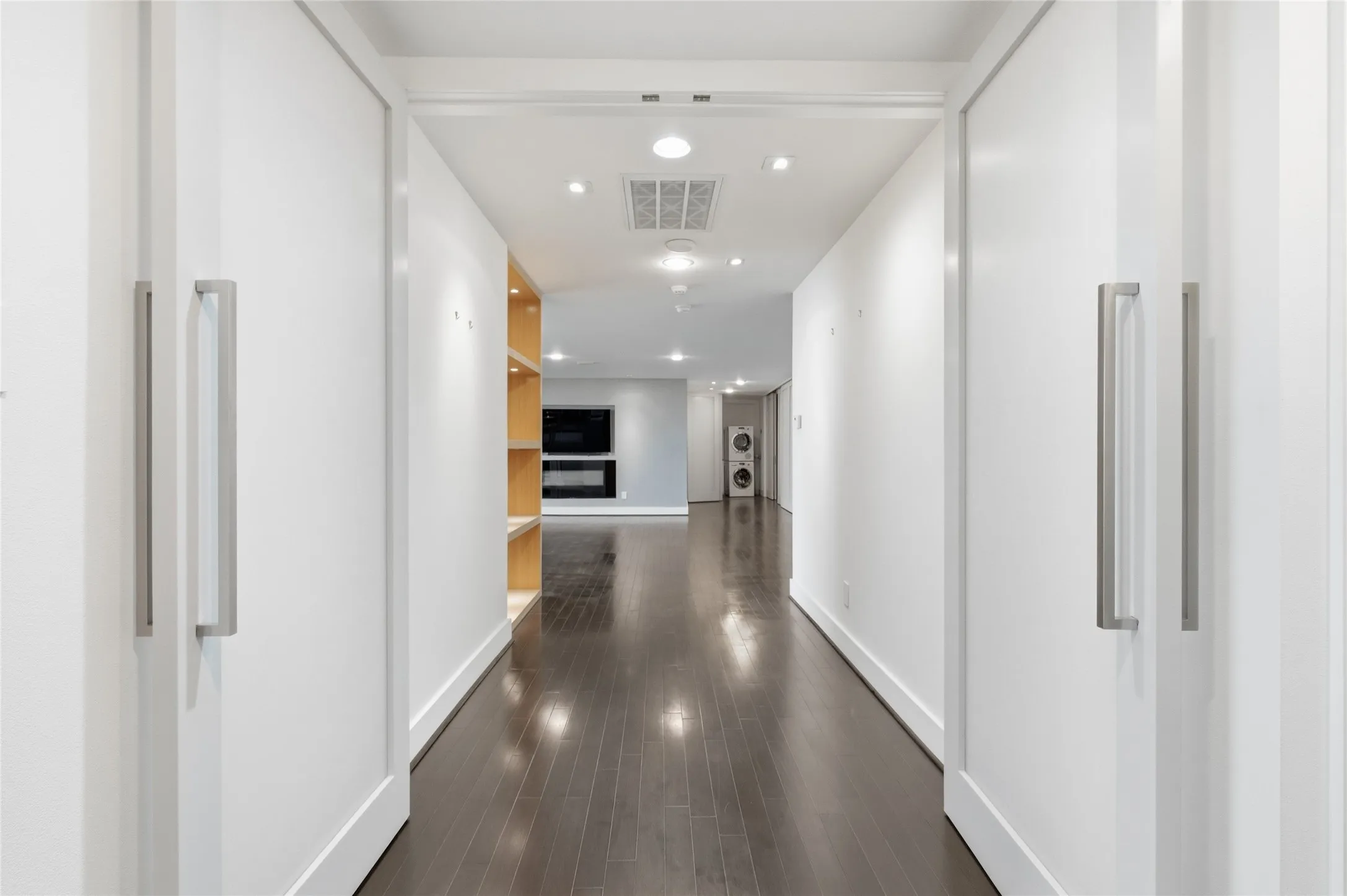 Condominium For Sale in Dallas County , 5200 Keller Springs Road 1331, Dallas, Texas 75248, 2 Bedrooms, 2 Bathrooms, 1 Garage spaces, 2,025 Sqft, built in 1981, Preowned, Price $635,000, mls#21243695, Real Estate Agent in Dallas, Homes For Sale in Dallas county, Homes For Sale in Dallas, Realtor in Dallas Texas, Real Estate Brokerage Independent Realty Texas, Luminita Cordes Realtor