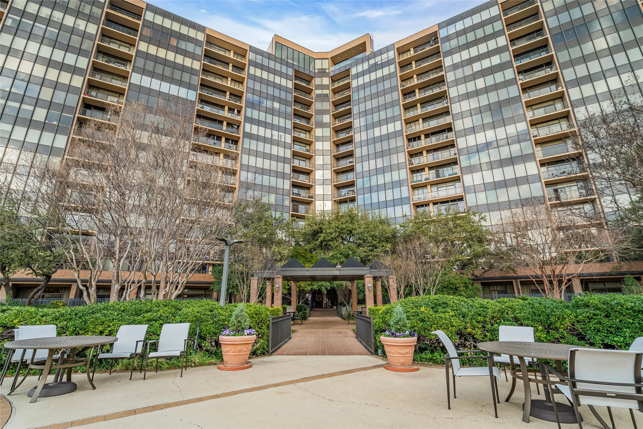 Condominium For Sale in Dallas County , 5200 Keller Springs Road 1331, Dallas, Texas 75248, 2 Bedrooms, 2 Bathrooms, 1 Garage spaces, 2,025 Sqft, built in 1981, Preowned, Price $635,000, mls#21243695, Real Estate Agent in Dallas, Homes For Sale in Dallas county, Homes For Sale in Dallas, Realtor in Dallas Texas, Real Estate Brokerage Independent Realty Texas, Luminita Cordes Realtor