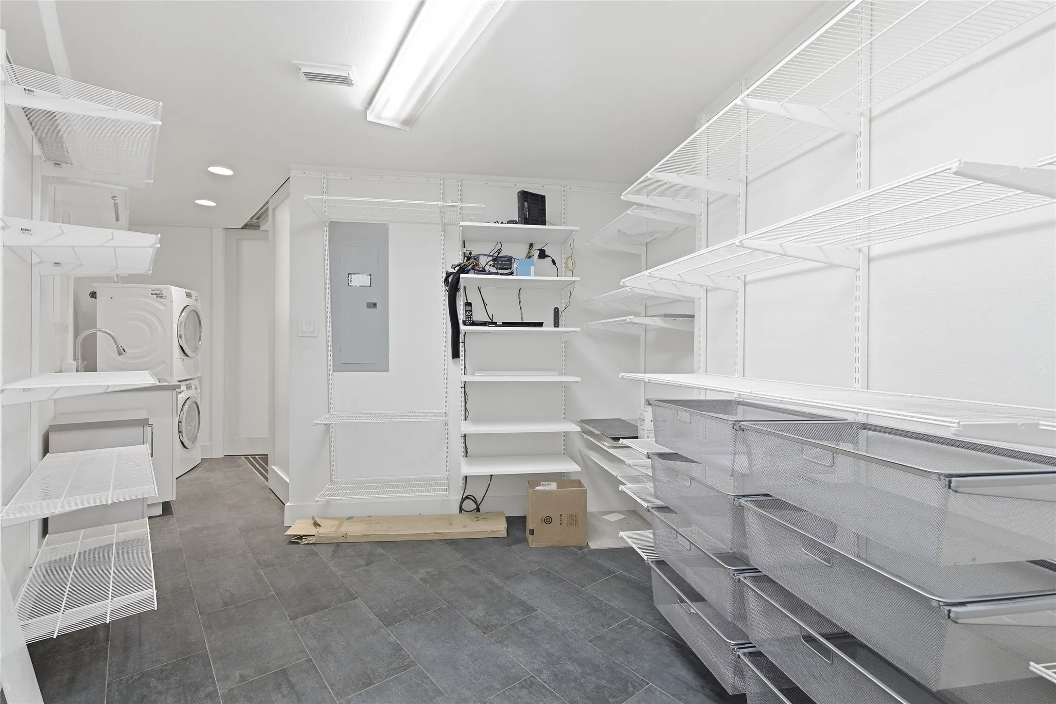 Condominium For Sale in Dallas County , 5200 Keller Springs Road 1331, Dallas, Texas 75248, 2 Bedrooms, 2 Bathrooms, 1 Garage spaces, 2,025 Sqft, built in 1981, Preowned, Price $635,000, mls#21243695, Real Estate Agent in Dallas, Homes For Sale in Dallas county, Homes For Sale in Dallas, Realtor in Dallas Texas, Real Estate Brokerage Independent Realty Texas, Luminita Cordes Realtor