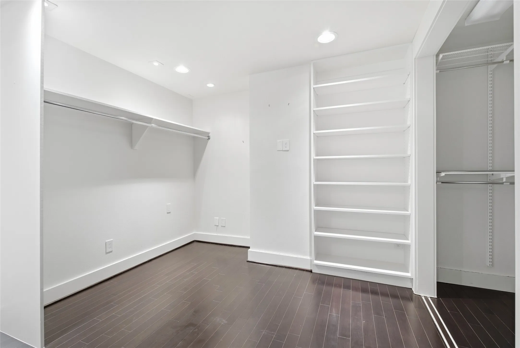 Condominium For Sale in Dallas County , 5200 Keller Springs Road 1331, Dallas, Texas 75248, 2 Bedrooms, 2 Bathrooms, 1 Garage spaces, 2,025 Sqft, built in 1981, Preowned, Price $635,000, mls#21243695, Real Estate Agent in Dallas, Homes For Sale in Dallas county, Homes For Sale in Dallas, Realtor in Dallas Texas, Real Estate Brokerage Independent Realty Texas, Luminita Cordes Realtor