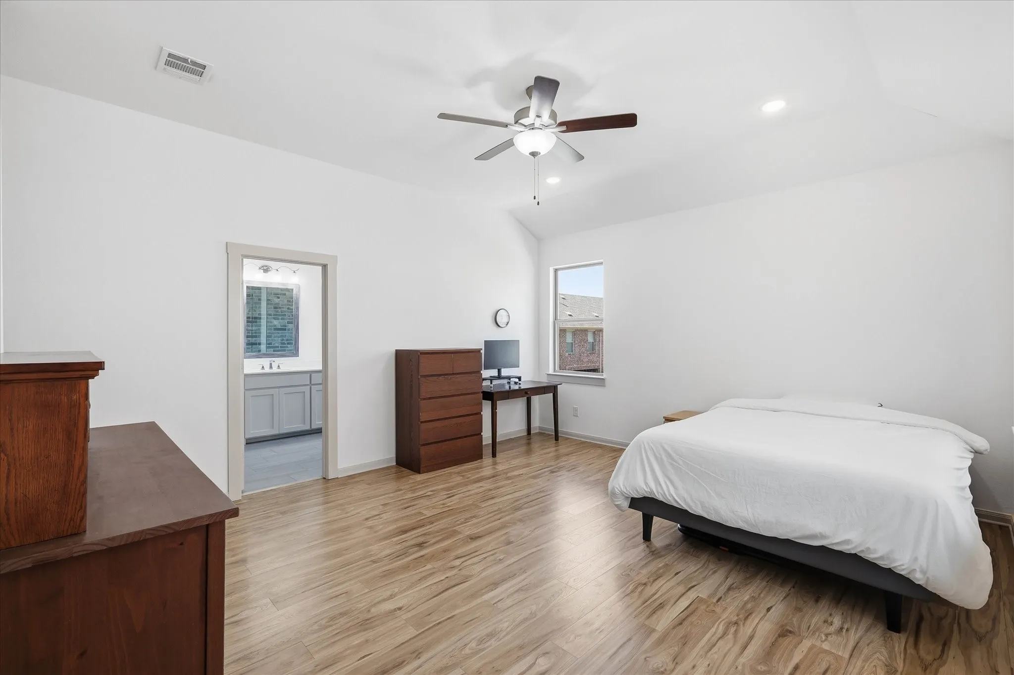 Single Family Residence For Sale in Tarrant County , 241 Harbor Hills Drive, Flower Mound, Texas 75028, 3 Bedrooms, 3 Bathrooms, 2 Garage spaces, 2,421 Sqft, built in 2020, Preowned, Price $598,000, mls#21241114, Real Estate Agent in Flower Mound, Homes For Sale in Tarrant county, Homes For Sale in Flower Mound, Realtor in Flower Mound Texas, Real Estate Brokerage Independent Realty Texas, Luminita Cordes Realtor