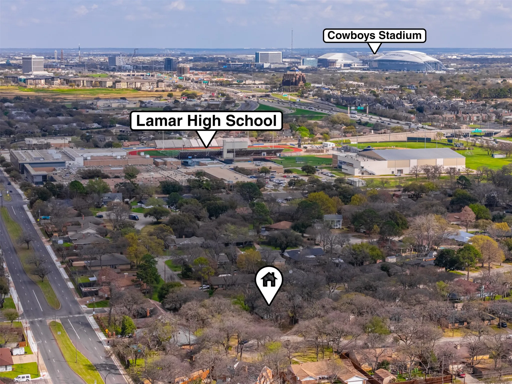 Walking distance to Lamar High School and a short drive to the AT&T Stadium!