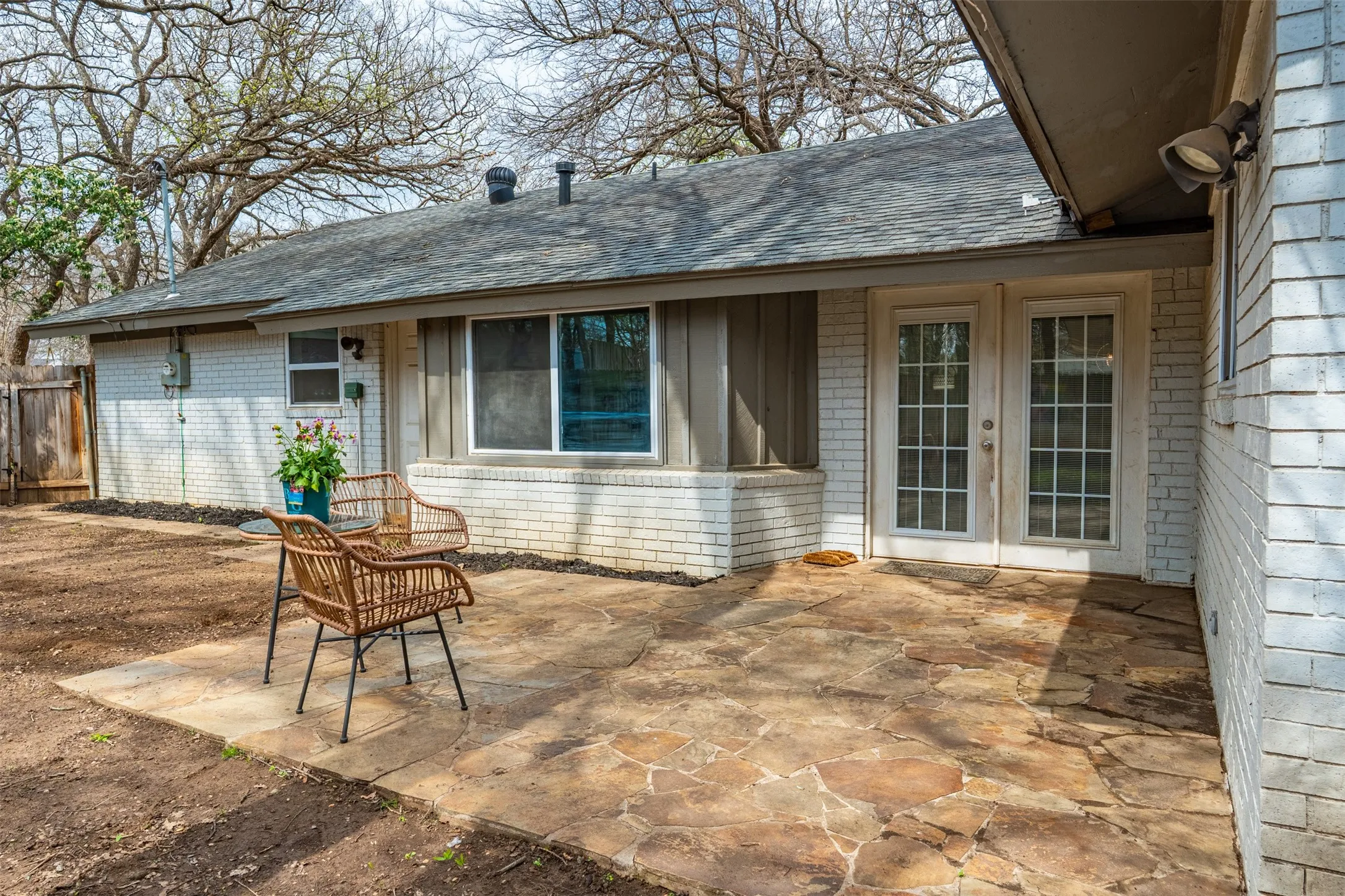 Lovely back patio that is great for sipping morning coffee or entertaining guests!