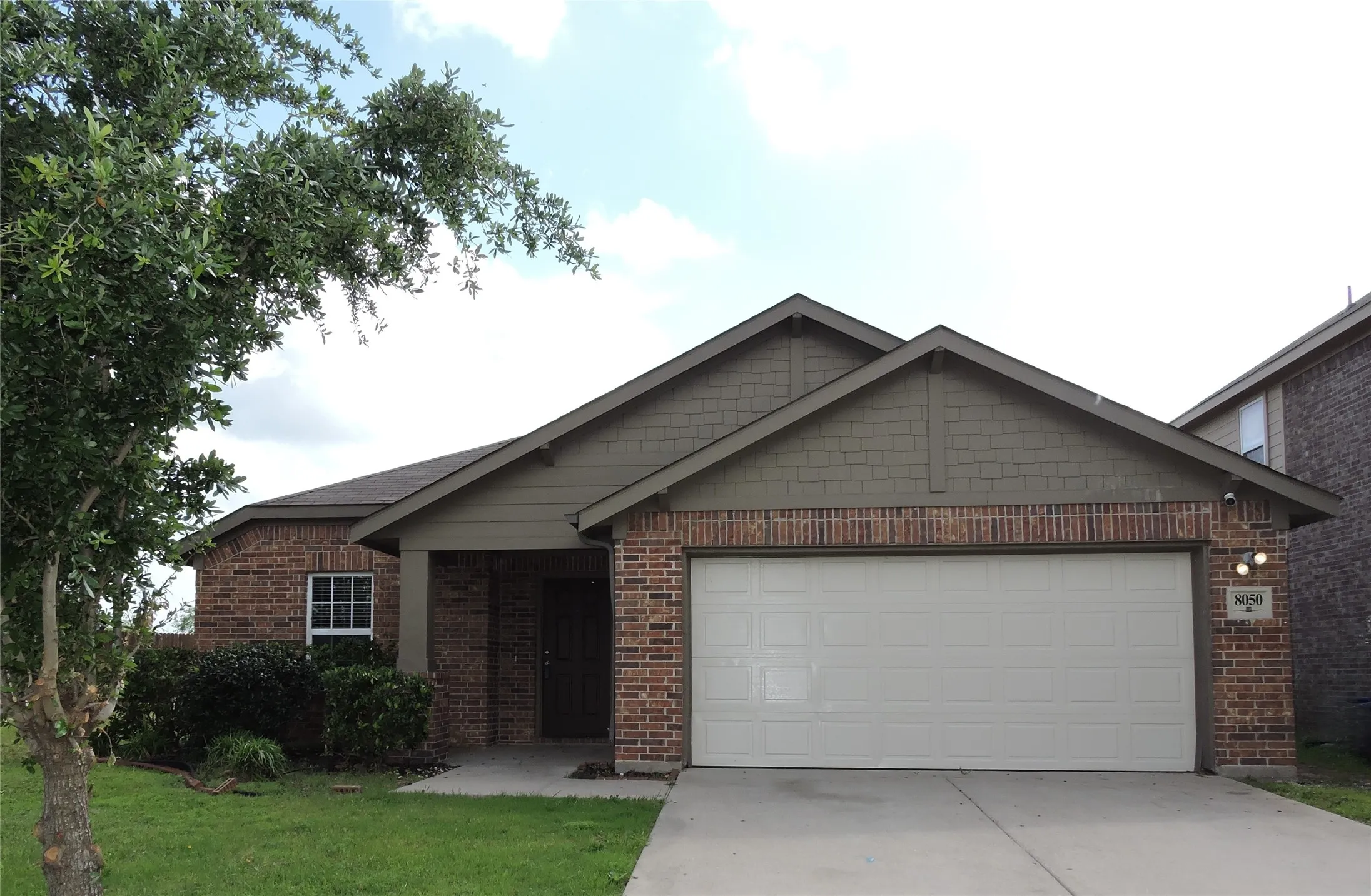 Single Family Residence For Rent in Kaufman County , 8050 Privet Street, Forney, Texas 75126, 4 Bedroom, 2 Bathroom, 2 Garage spaces, 2,045 Sqft, built in 2017, mls#21243888, Real Estate Agent in Forney, Homes For Rent in Kaufman county, Homes For Rent in Forney, Realtor in Forney Texas, Real Estate Brokerage Independent Realty Texas, Luminita Cordes Realtor