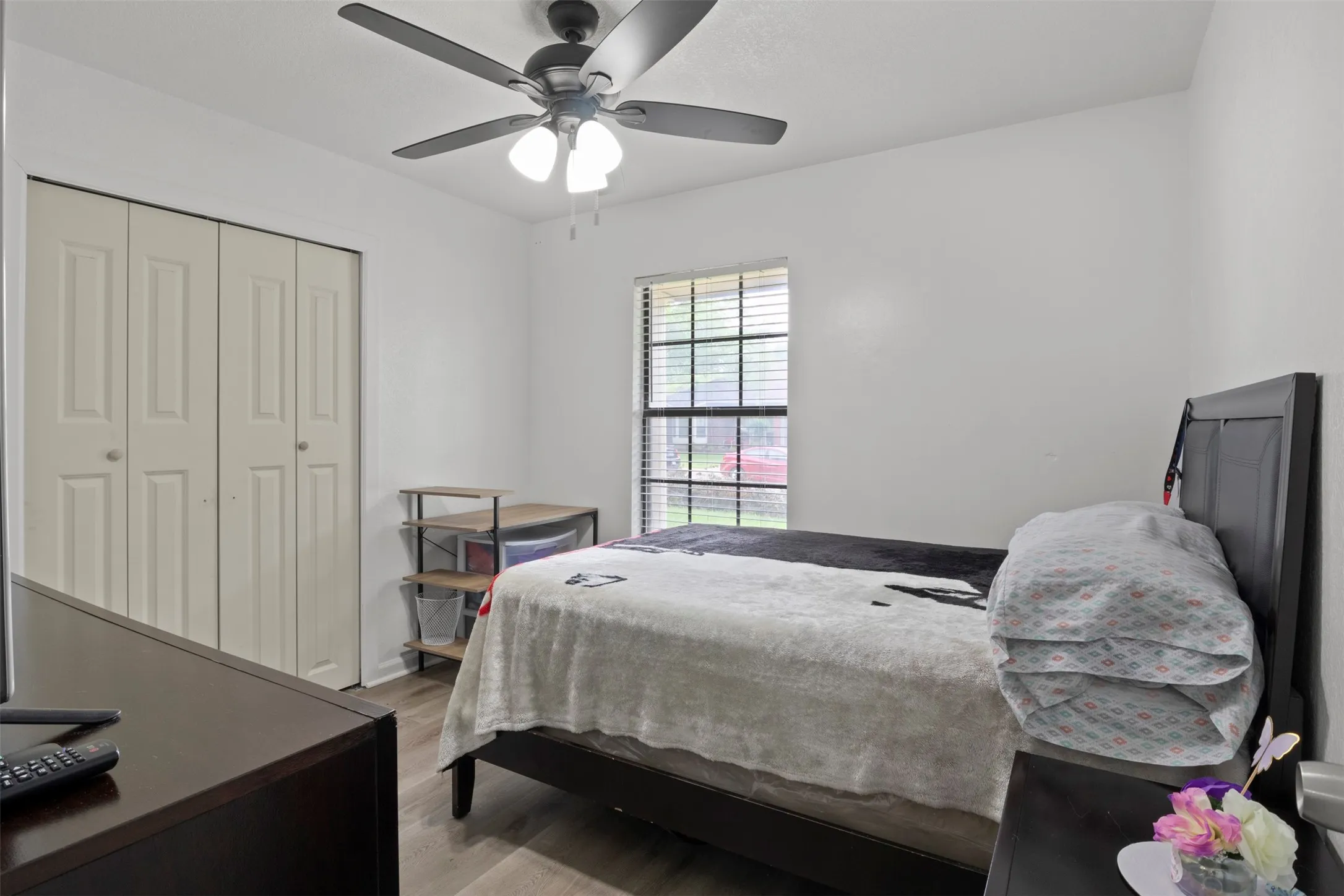 Single Family Residence For Sale in Dallas County , 1032 Twin Falls Drive, De Soto, Texas 75115, 3 Bedroom, 2 Bathroom, 2 Garage spaces, 1,510 Sqft, built in 1985, mls#21243851, Real Estate Agent in De Soto, Homes For Sale in Dallas county, Homes For Sale in De Soto, Realtor in De Soto Texas, Real Estate Brokerage Independent Realty Texas, Luminita Cordes Realtor