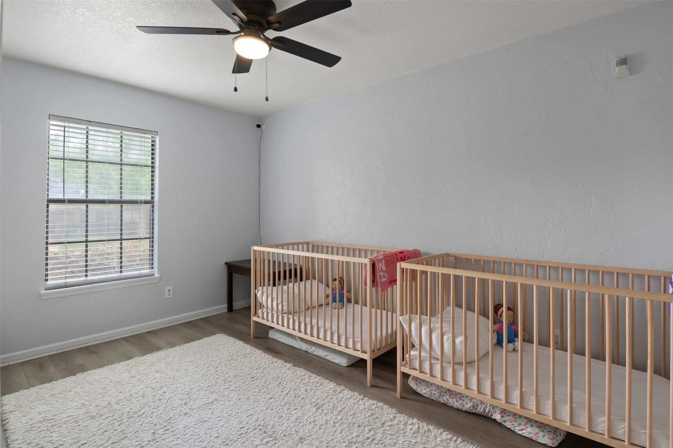 Single Family Residence For Sale in Dallas County , 1032 Twin Falls Drive, De Soto, Texas 75115, 3 Bedroom, 2 Bathroom, 2 Garage spaces, 1,510 Sqft, built in 1985, mls#21243851, Real Estate Agent in De Soto, Homes For Sale in Dallas county, Homes For Sale in De Soto, Realtor in De Soto Texas, Real Estate Brokerage Independent Realty Texas, Luminita Cordes Realtor