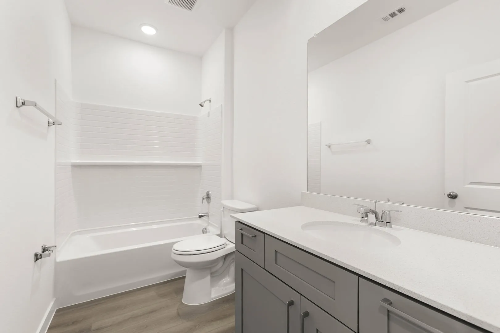 2306 Glacier-Bathroom-1