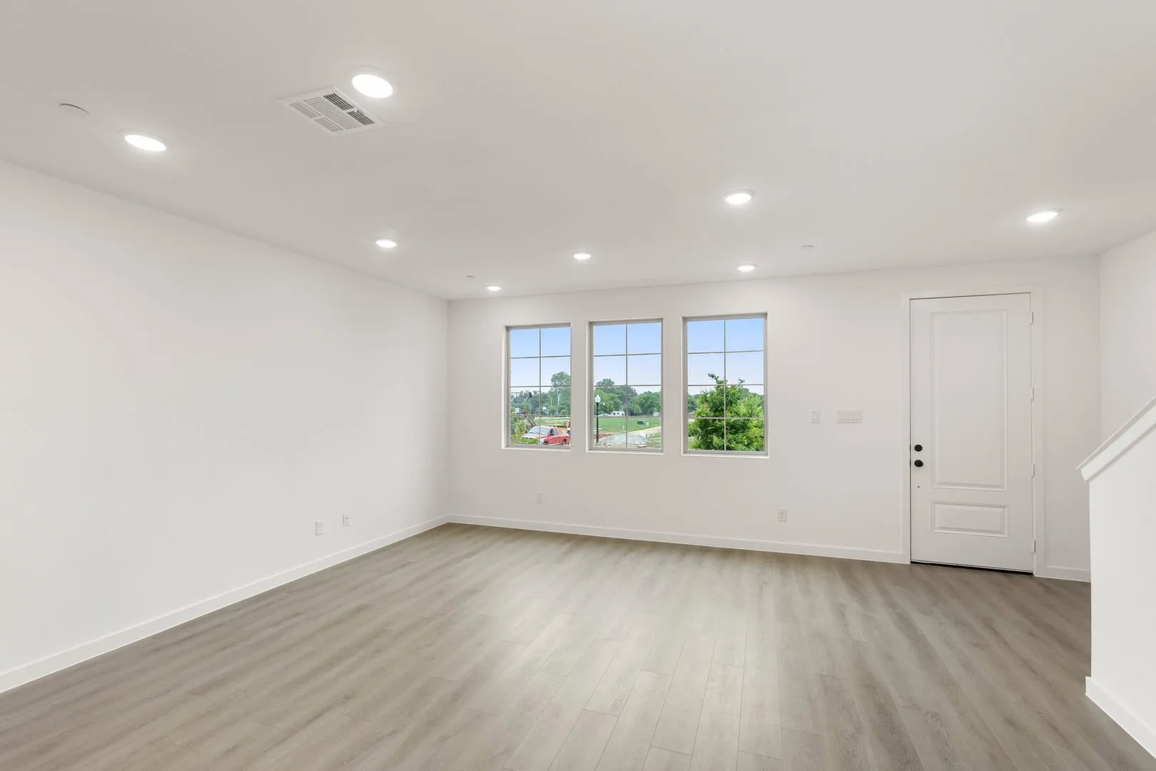 2306 Glacier-Living Room-1