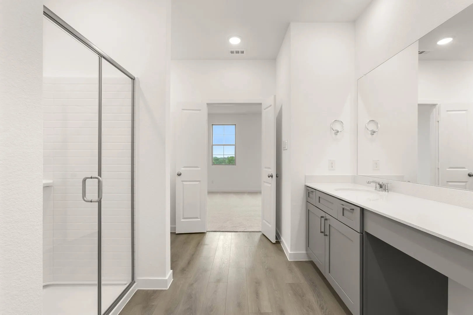 2306 Glacier-Primary Suite-4