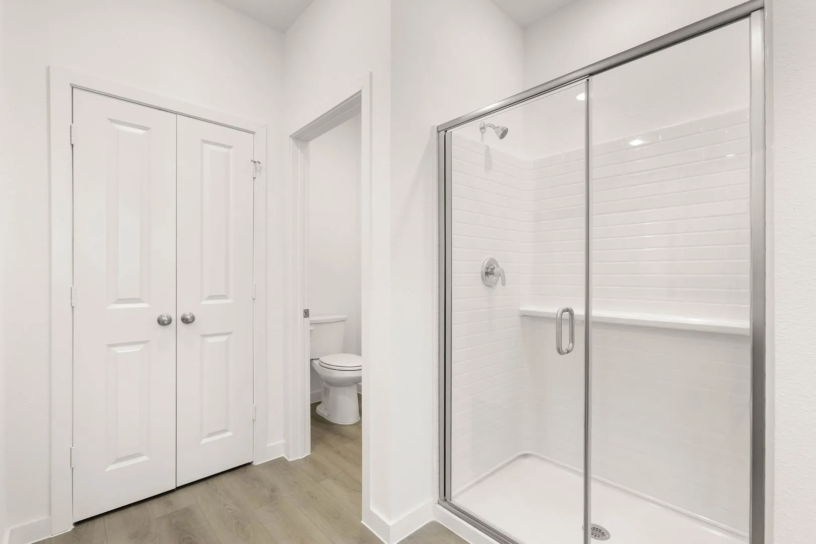 2306 Glacier-Primary Suite-7