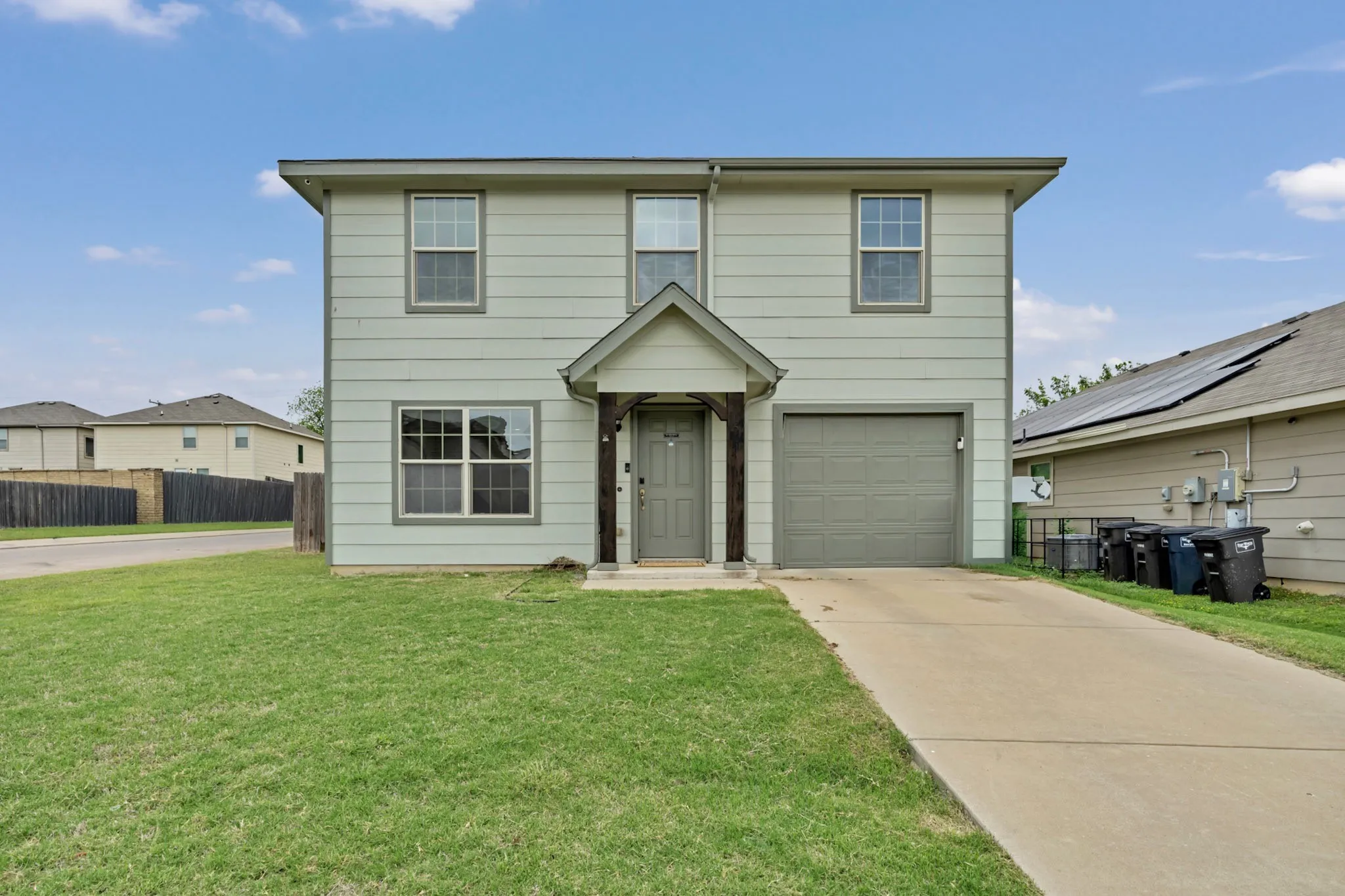 Single Family Residence For Sale in Tarrant County , 1501 Sierra Estate Trail, Fort Worth, Texas 76119, 3 Bedroom, 3 Bathroom, 2 Garage spaces, 1,340 Sqft, built in 2016, Price $238,000, mls#21241465, Real Estate Agent in Fort Worth, Homes For Sale in Tarrant county, Homes For Sale in Fort Worth, Realtor in Fort Worth Texas, Real Estate Brokerage Independent Realty Texas, Luminita Cordes Realtor