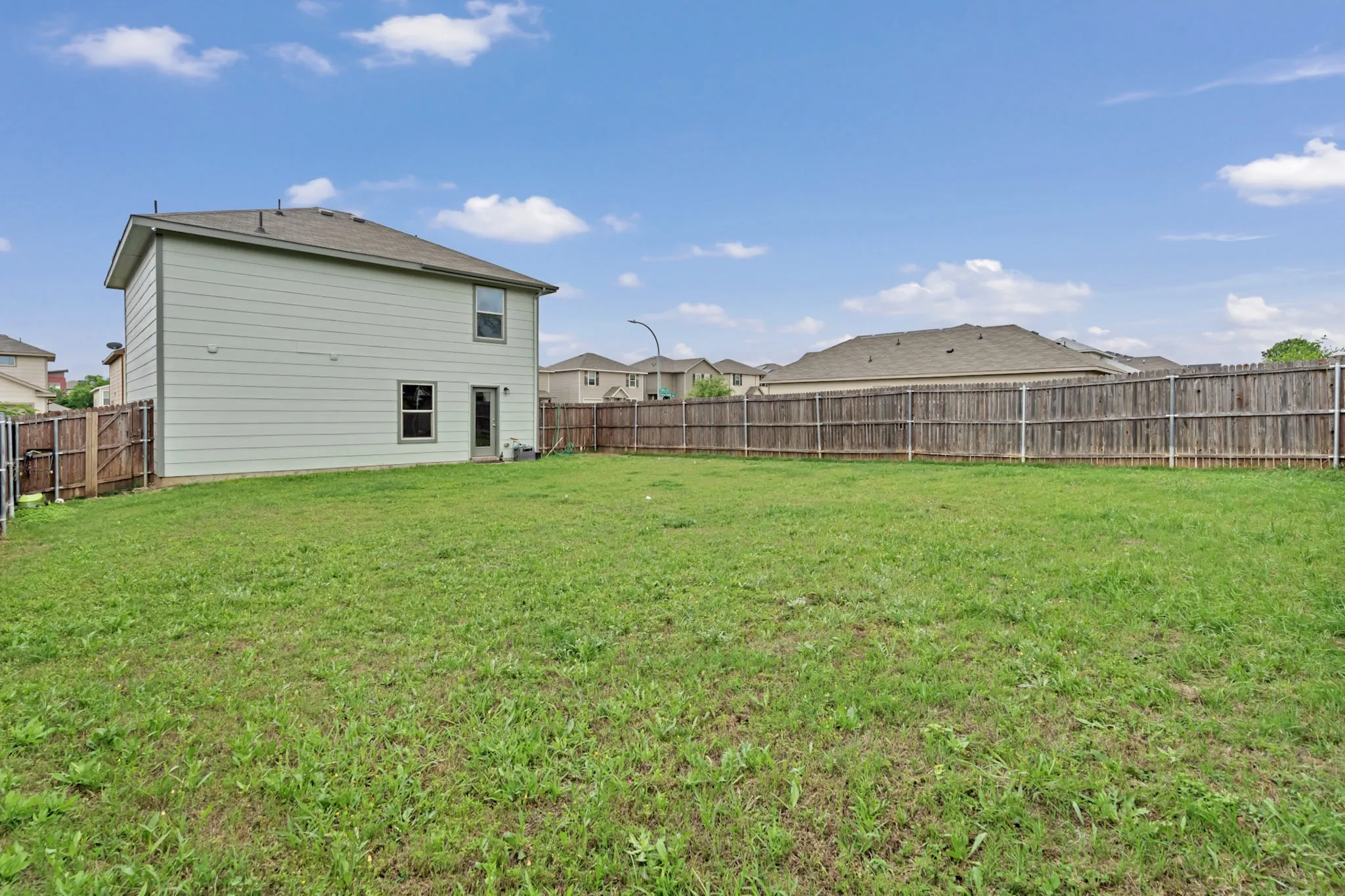 Single Family Residence For Sale in Tarrant County , 1501 Sierra Estate Trail, Fort Worth, Texas 76119, 3 Bedroom, 3 Bathroom, 2 Garage spaces, 1,340 Sqft, built in 2016, Price $238,000, mls#21241465, Real Estate Agent in Fort Worth, Homes For Sale in Tarrant county, Homes For Sale in Fort Worth, Realtor in Fort Worth Texas, Real Estate Brokerage Independent Realty Texas, Luminita Cordes Realtor