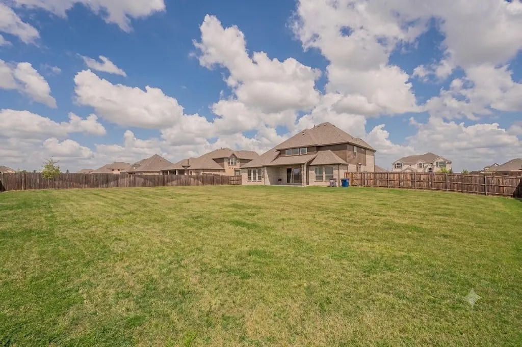 Single Family Residence For Sale in Ellis County , 371 Cheyenne Mountain Drive, Ovilla, Texas 75154, 5 Bedroom, 4 Bathroom, 3 Garage spaces, 4,161 Sqft, built in 2024, Preowned, mls#21233336, Real Estate Agent in Ovilla, Homes For Sale in Ellis county, Homes For Sale in Ovilla, Realtor in Ovilla Texas, Real Estate Brokerage Independent Realty Texas, Luminita Cordes Realtor