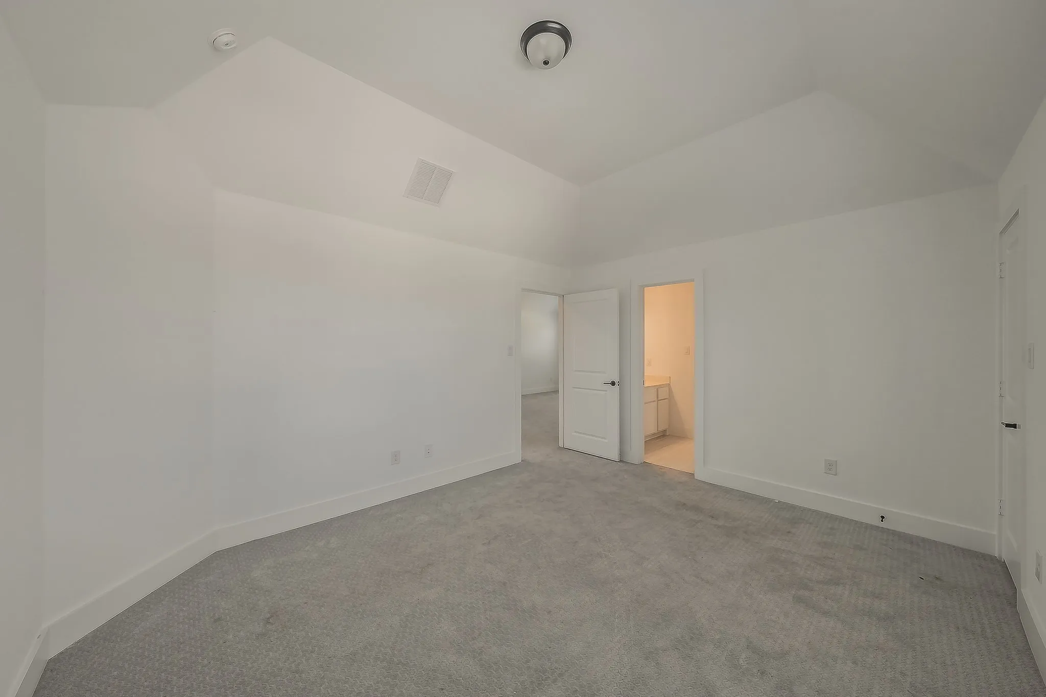 Jack and Jill bathroom between secondary bedrooms.