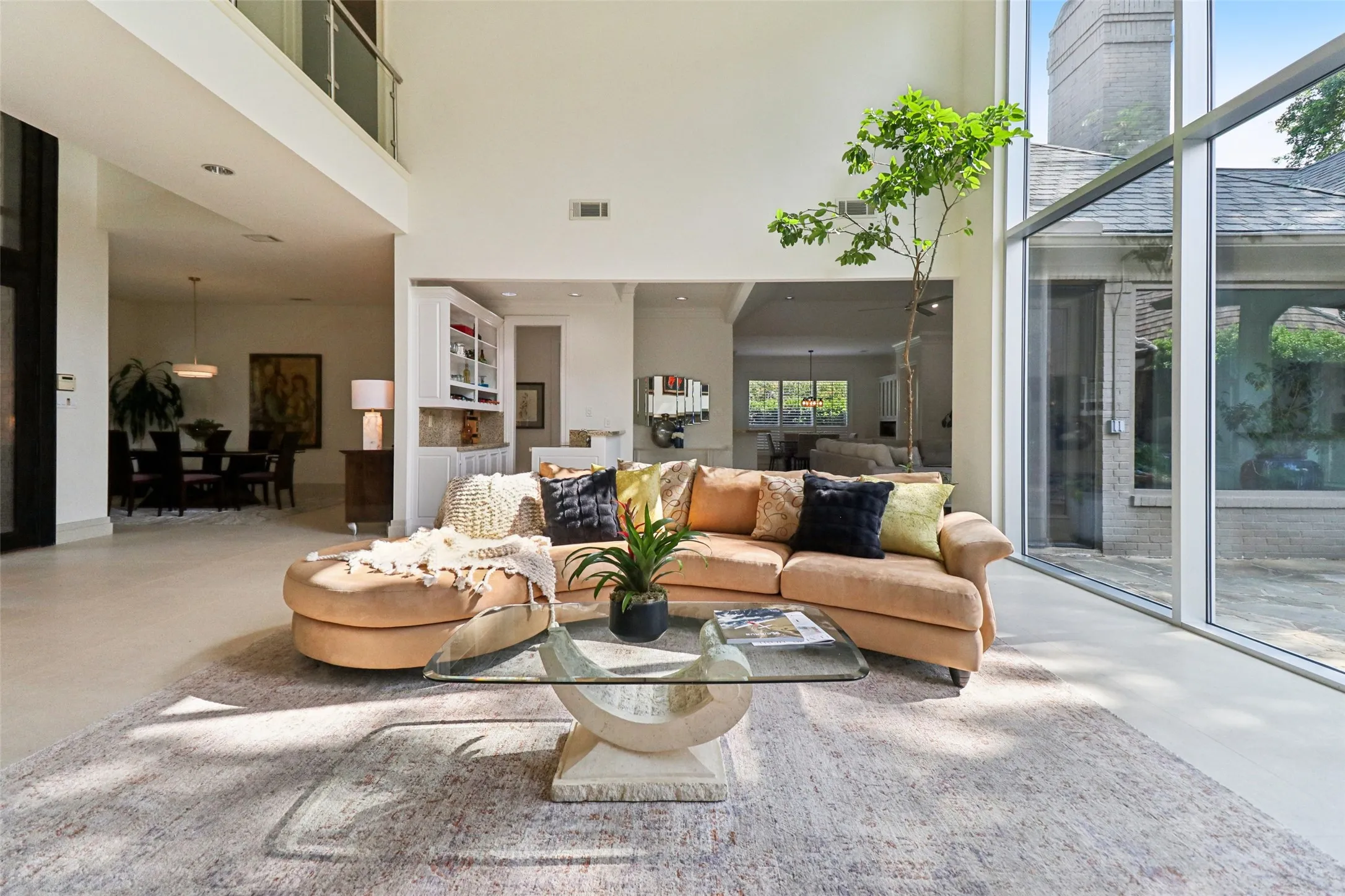 Single Family Residence For Sale in Collin County , 17704 Cedar Creek Canyon Drive, Dallas, Texas 75252, 5 Bedroom, 6 Bathroom, 3 Garage spaces, 5,530 Sqft, built in 1988, Preowned, mls#21243918, Real Estate Agent in Dallas, Homes For Sale in Collin county, Homes For Sale in Dallas, Realtor in Dallas Texas, Real Estate Brokerage Independent Realty Texas, Luminita Cordes Realtor