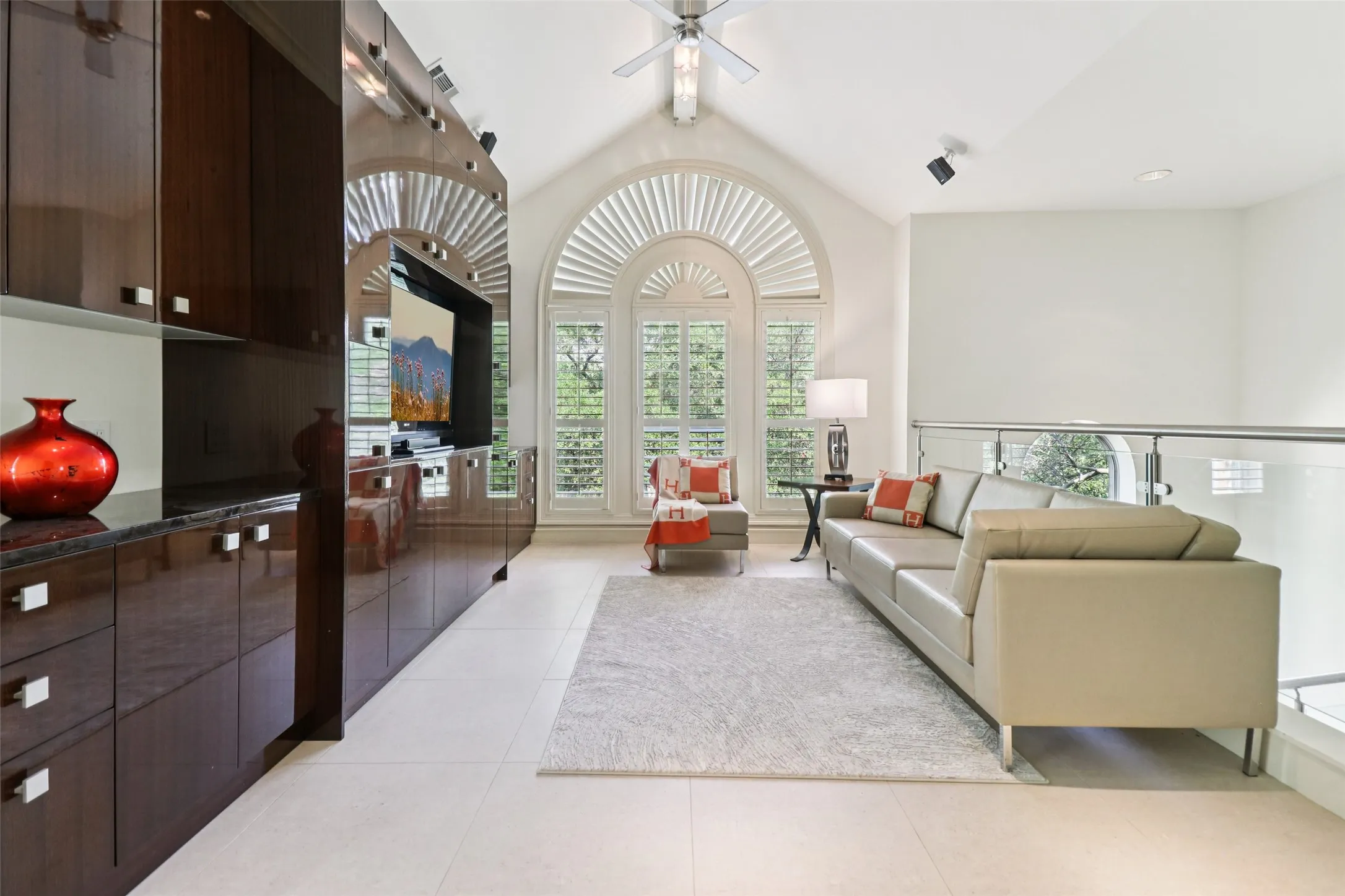 Single Family Residence For Sale in Collin County , 17704 Cedar Creek Canyon Drive, Dallas, Texas 75252, 5 Bedroom, 6 Bathroom, 3 Garage spaces, 5,530 Sqft, built in 1988, Preowned, mls#21243918, Real Estate Agent in Dallas, Homes For Sale in Collin county, Homes For Sale in Dallas, Realtor in Dallas Texas, Real Estate Brokerage Independent Realty Texas, Luminita Cordes Realtor