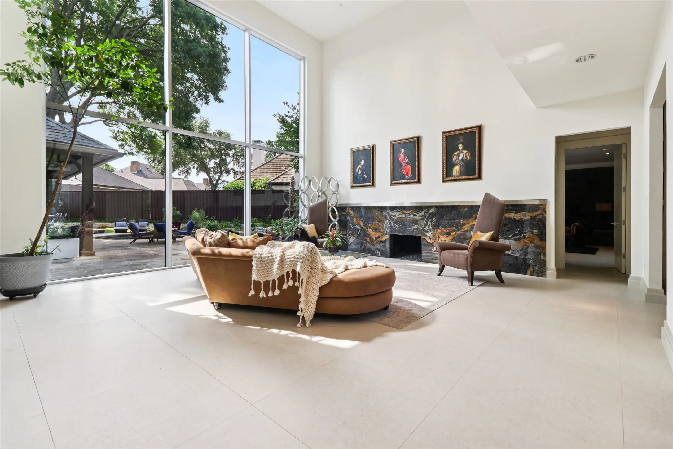 Single Family Residence For Sale in Collin County , 17704 Cedar Creek Canyon Drive, Dallas, Texas 75252, 5 Bedroom, 6 Bathroom, 3 Garage spaces, 5,530 Sqft, built in 1988, Preowned, mls#21243918, Real Estate Agent in Dallas, Homes For Sale in Collin county, Homes For Sale in Dallas, Realtor in Dallas Texas, Real Estate Brokerage Independent Realty Texas, Luminita Cordes Realtor