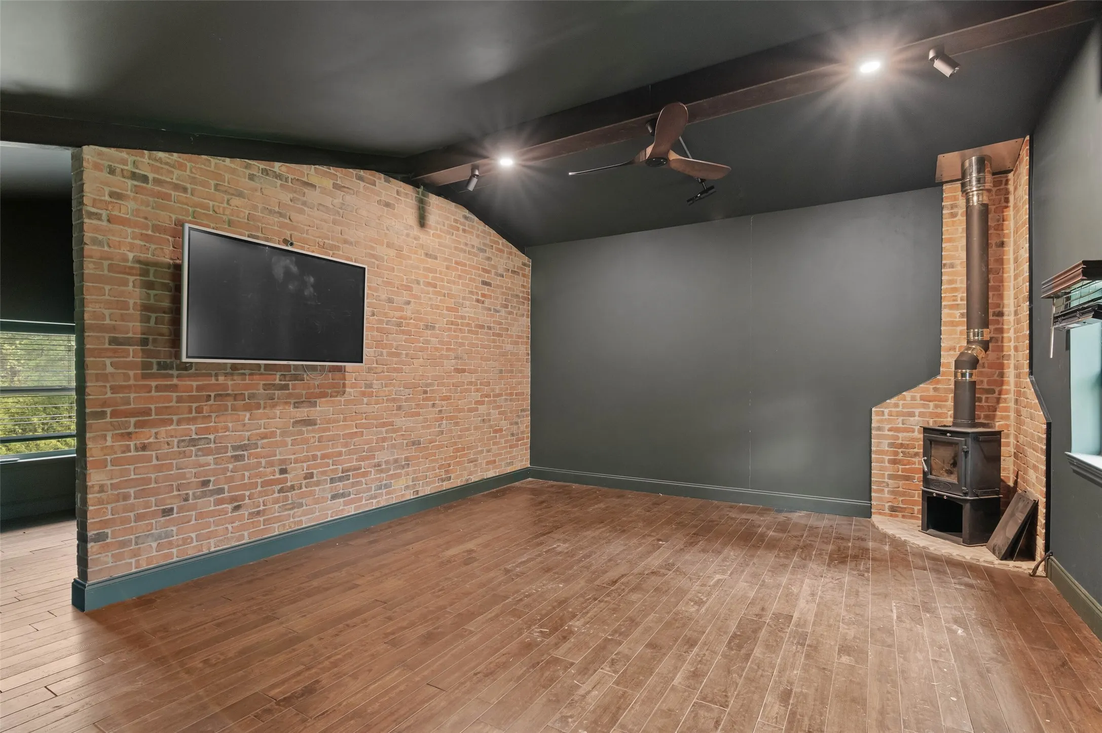 Air conditioned shop upstairs