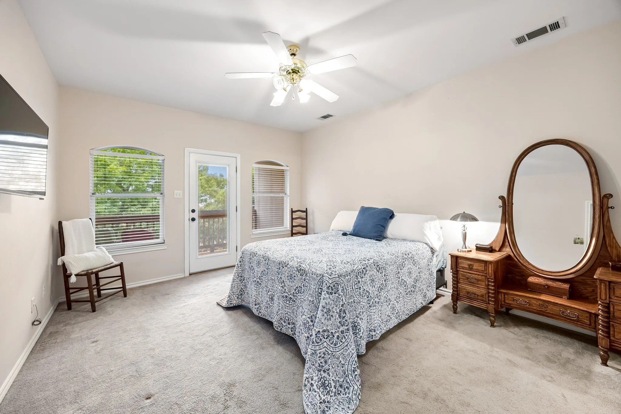 Single Family Residence For Sale in Rockwall County , 3411 Augusta Boulevard, Rockwall, Texas 75087, 3 Bedroom, 3 Bathroom, 2 Garage spaces, 1,932 Sqft, built in 1998, Preowned, mls#21239650, Real Estate Agent in Rockwall, Homes For Sale in Rockwall county, Homes For Sale in Rockwall, Realtor in Rockwall Texas, Real Estate Brokerage Independent Realty Texas, Luminita Cordes Realtor