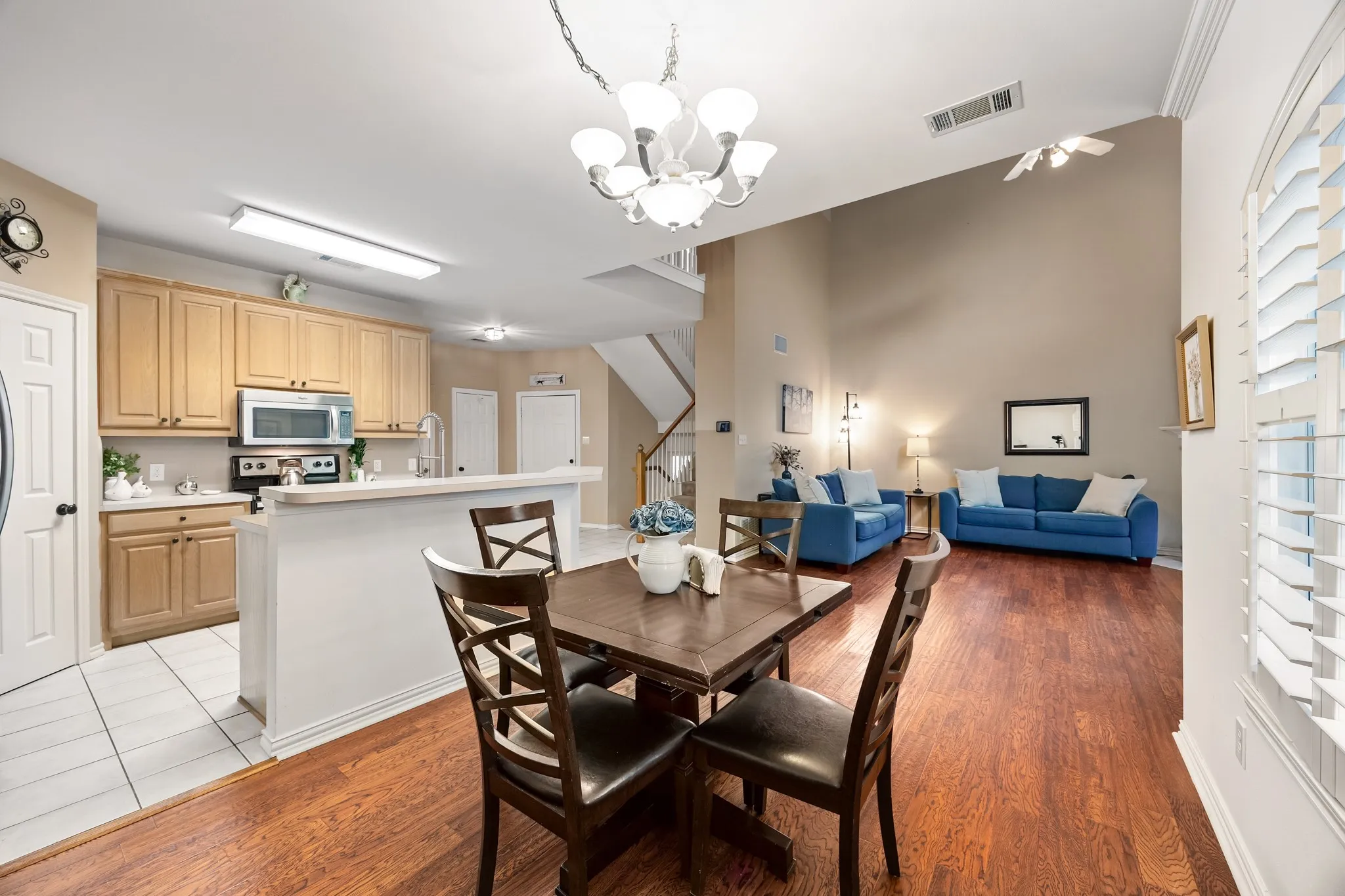 Single Family Residence For Sale in Rockwall County , 3411 Augusta Boulevard, Rockwall, Texas 75087, 3 Bedroom, 3 Bathroom, 2 Garage spaces, 1,932 Sqft, built in 1998, Preowned, mls#21239650, Real Estate Agent in Rockwall, Homes For Sale in Rockwall county, Homes For Sale in Rockwall, Realtor in Rockwall Texas, Real Estate Brokerage Independent Realty Texas, Luminita Cordes Realtor