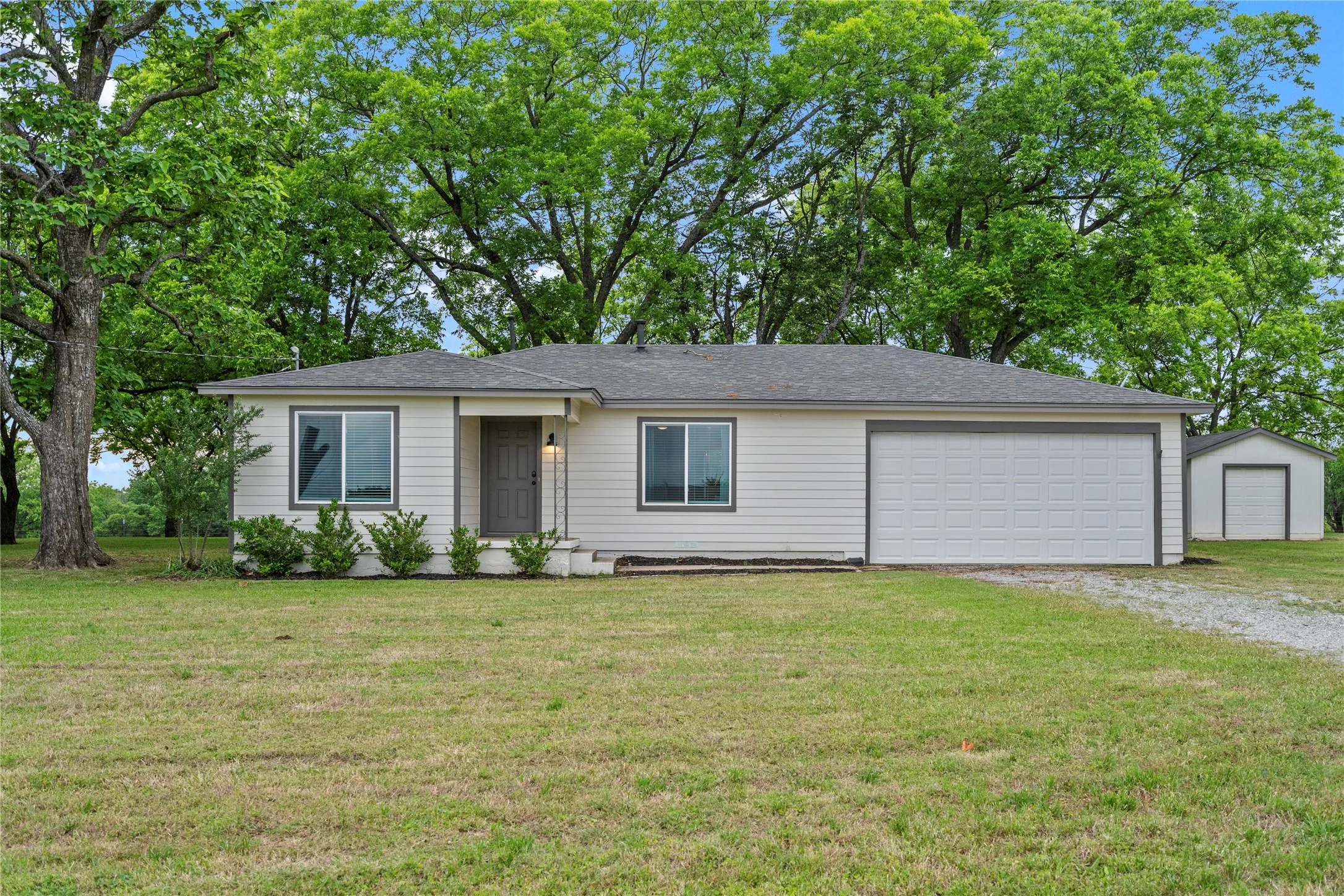 Industrial For Sale in Grayson County , 341 Reast Road, Whitesboro, Texas 76273, 0, 0, Garage spaces, 0 Sqft, built in 1960, mls#21243981, Real Estate Agent in Whitesboro, Homes For Sale in Grayson county, Homes For Sale in Whitesboro, Realtor in Whitesboro Texas, Real Estate Brokerage Independent Realty Texas, Luminita Cordes Realtor