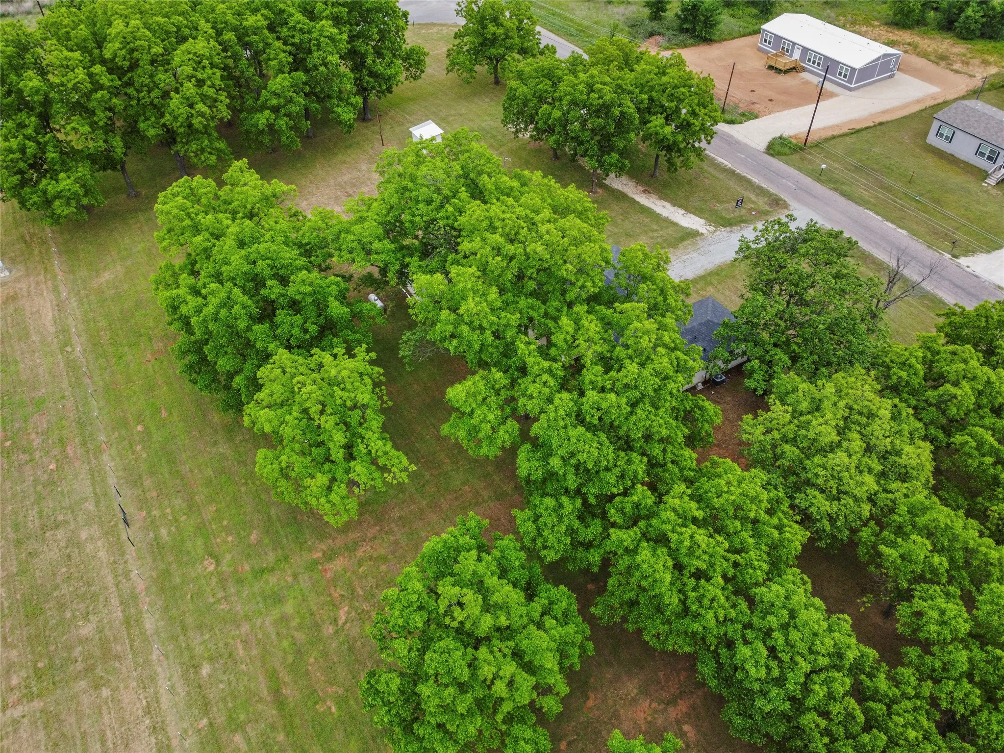 Industrial For Sale in Grayson County , 341 Reast Road, Whitesboro, Texas 76273, 0, 0, Garage spaces, 0 Sqft, built in 1960, mls#21243981, Real Estate Agent in Whitesboro, Homes For Sale in Grayson county, Homes For Sale in Whitesboro, Realtor in Whitesboro Texas, Real Estate Brokerage Independent Realty Texas, Luminita Cordes Realtor