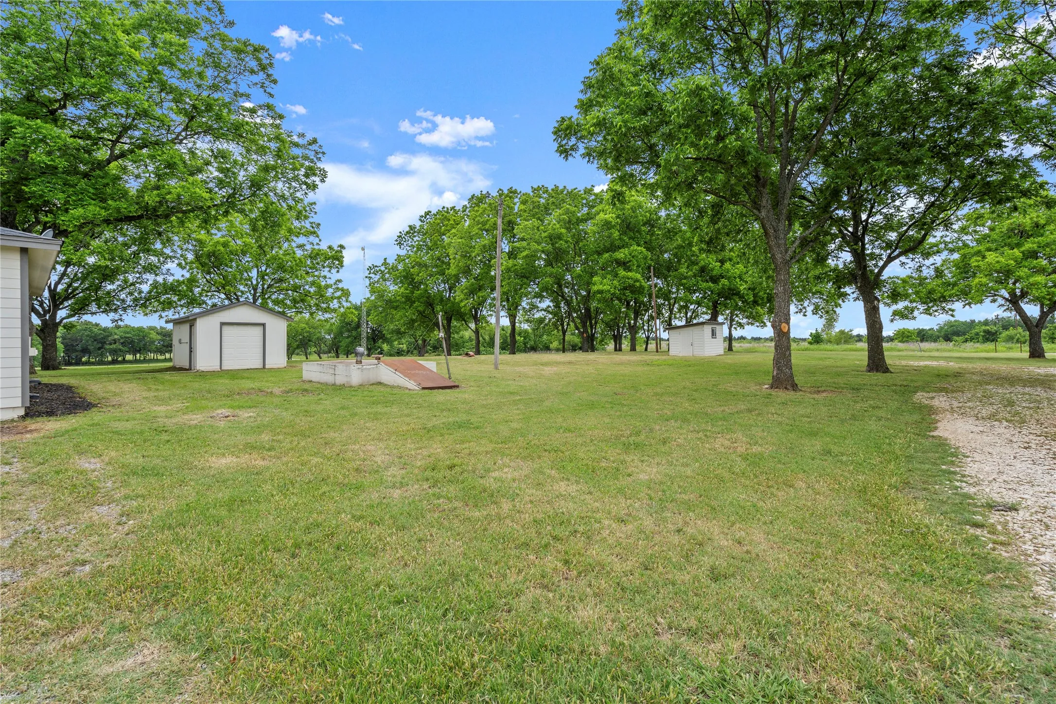 Industrial For Sale in Grayson County , 341 Reast Road, Whitesboro, Texas 76273, 0, 0, Garage spaces, 0 Sqft, built in 1960, mls#21243981, Real Estate Agent in Whitesboro, Homes For Sale in Grayson county, Homes For Sale in Whitesboro, Realtor in Whitesboro Texas, Real Estate Brokerage Independent Realty Texas, Luminita Cordes Realtor