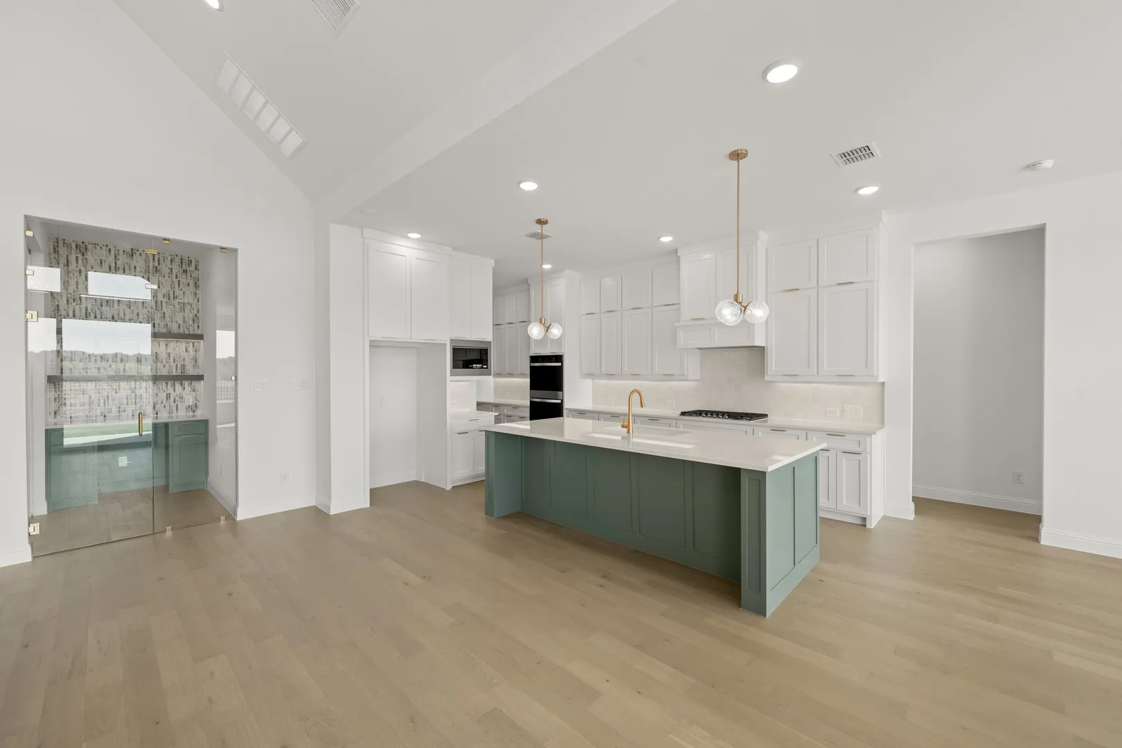 9508 Holly Blue- Kitchen-2