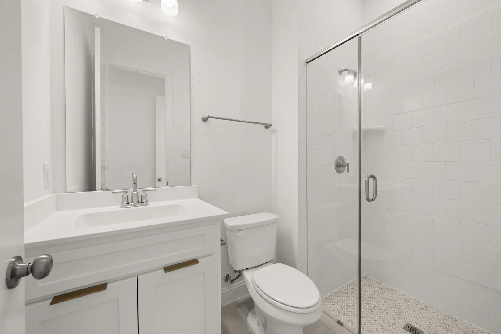 9508 Holly Blue- Bathroom-4