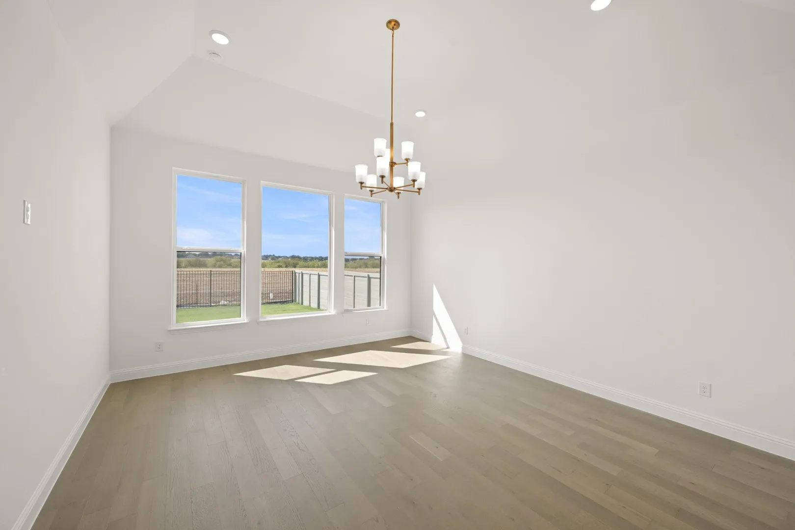 9508 Holly Blue- Primary Suite-1