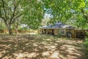 Single Family Residence For Sale in Tarrant County , 6749 Ridgewood Drive, North Richland Hills, Texas 76182, 3 Bedroom, 2 Bathroom, 2 Garage spaces, 1,924 Sqft, built in 1985, mls#21244009, Real Estate Agent in North Richland Hills, Homes For Sale in Tarrant county, Homes For Sale in North Richland Hills, Realtor in North Richland Hills Texas, Real Estate Brokerage Independent Realty Texas, Luminita Cordes Realtor