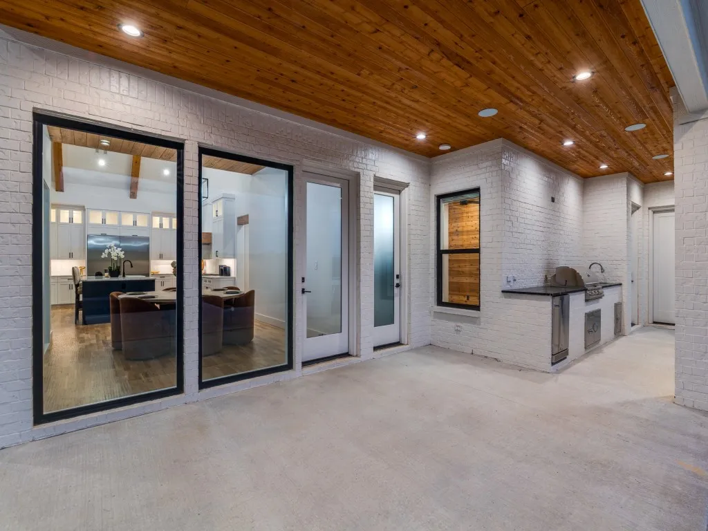 Single Family Residence For Sale in Rockwall County , 138 Stafford Drive, Heath, Texas 75032, 6 Bedroom, 8 Bathroom, 3 Garage spaces, 4,880 Sqft, built in 2022, Preowned, mls#21244041, Real Estate Agent in Heath, Homes For Sale in Rockwall county, Homes For Sale in Heath, Realtor in Heath Texas, Real Estate Brokerage Independent Realty Texas, Luminita Cordes Realtor