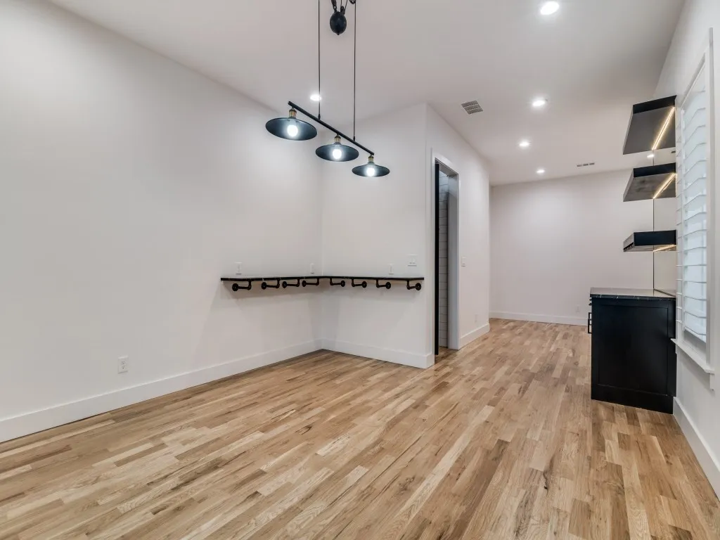 Single Family Residence For Sale in Rockwall County , 138 Stafford Drive, Heath, Texas 75032, 6 Bedroom, 8 Bathroom, 3 Garage spaces, 4,880 Sqft, built in 2022, Preowned, mls#21244041, Real Estate Agent in Heath, Homes For Sale in Rockwall county, Homes For Sale in Heath, Realtor in Heath Texas, Real Estate Brokerage Independent Realty Texas, Luminita Cordes Realtor