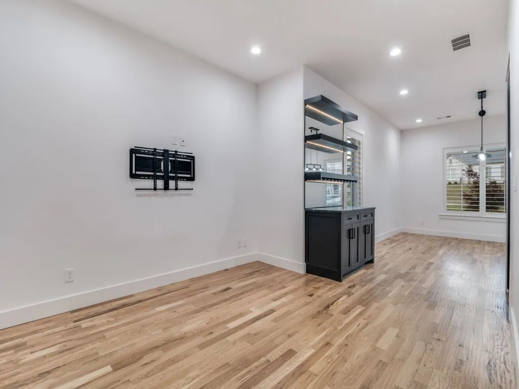 Single Family Residence For Sale in Rockwall County , 138 Stafford Drive, Heath, Texas 75032, 6 Bedroom, 8 Bathroom, 3 Garage spaces, 4,880 Sqft, built in 2022, Preowned, mls#21244041, Real Estate Agent in Heath, Homes For Sale in Rockwall county, Homes For Sale in Heath, Realtor in Heath Texas, Real Estate Brokerage Independent Realty Texas, Luminita Cordes Realtor