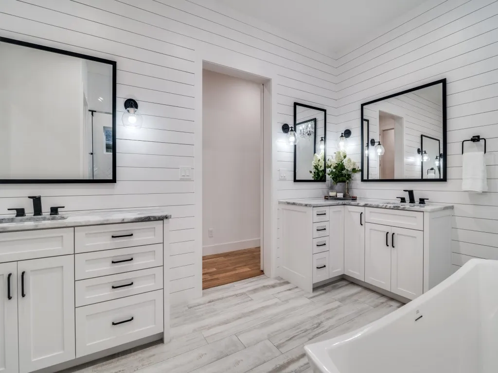 Single Family Residence For Sale in Rockwall County , 138 Stafford Drive, Heath, Texas 75032, 6 Bedroom, 8 Bathroom, 3 Garage spaces, 4,880 Sqft, built in 2022, Preowned, mls#21244041, Real Estate Agent in Heath, Homes For Sale in Rockwall county, Homes For Sale in Heath, Realtor in Heath Texas, Real Estate Brokerage Independent Realty Texas, Luminita Cordes Realtor
