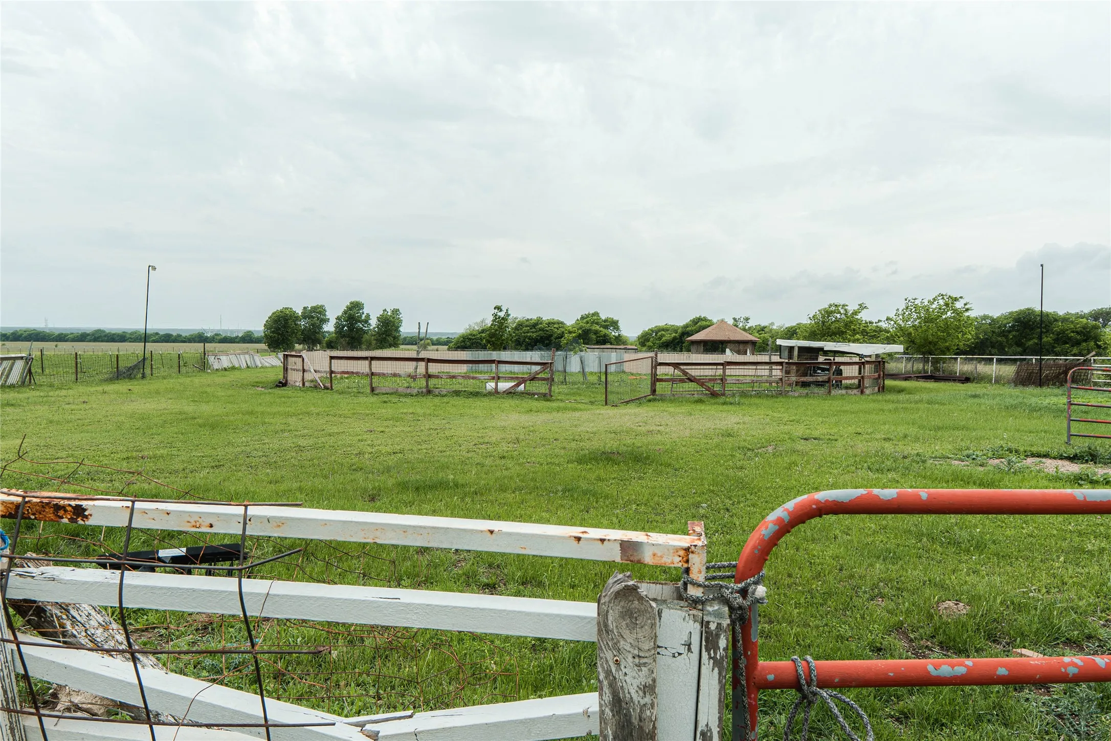 Unimproved Land For Sale in Ellis County , 390 Anderson Ranch Road, Waxahachie, Texas 75167, 0, 0, Garage spaces, 0 Sqft, built in 2009, mls#21234721, Real Estate Agent in Waxahachie, Homes For Sale in Ellis county, Homes For Sale in Waxahachie, Realtor in Waxahachie Texas, Real Estate Brokerage Independent Realty Texas, Luminita Cordes Realtor