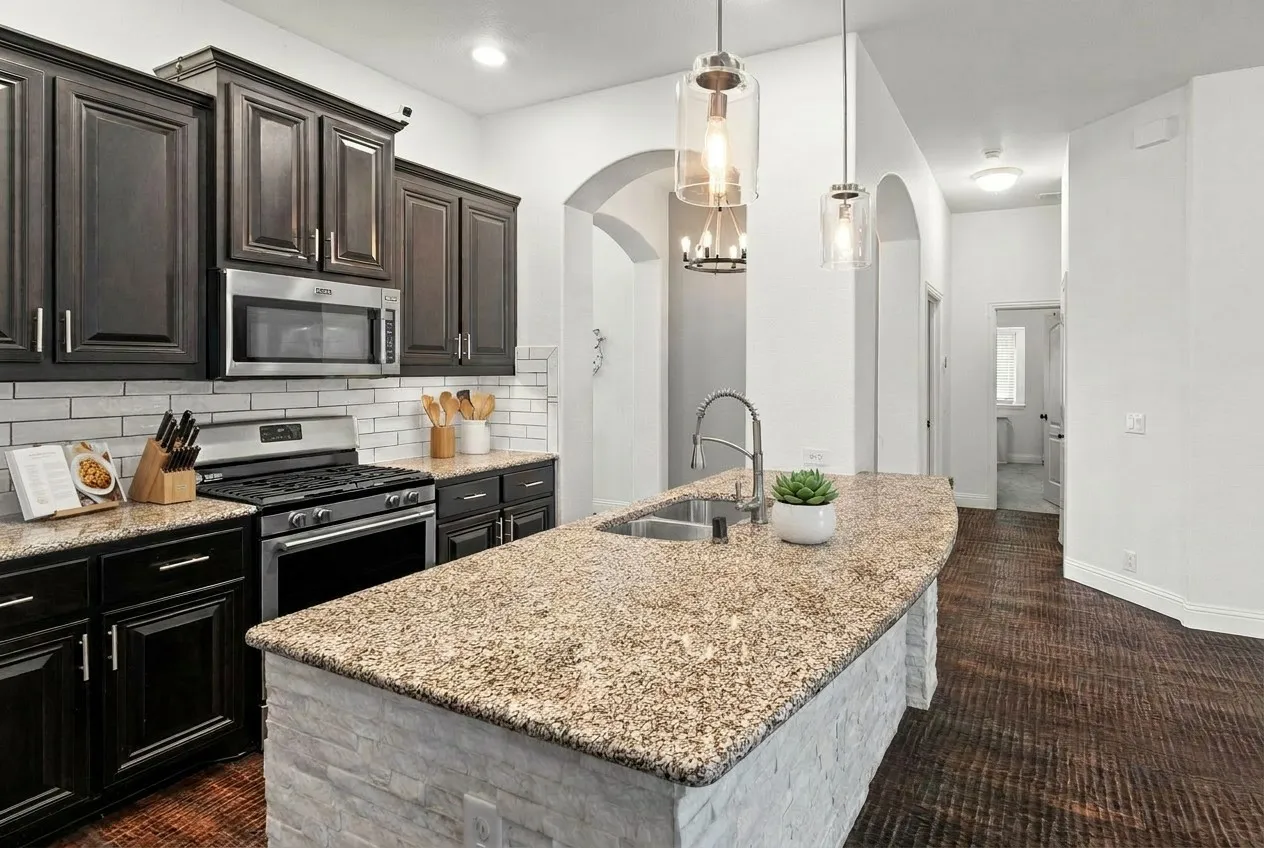 Single Family Residence For Sale in Collin County , 4301 Cherry Lane, Melissa, Texas 75454, 4 Bedroom, 3 Bathroom, 2 Garage spaces, 2,750 Sqft, built in 2016, Preowned, mls#21241584, Real Estate Agent in Melissa, Homes For Sale in Collin county, Homes For Sale in Melissa, Realtor in Melissa Texas, Real Estate Brokerage Independent Realty Texas, Luminita Cordes Realtor
