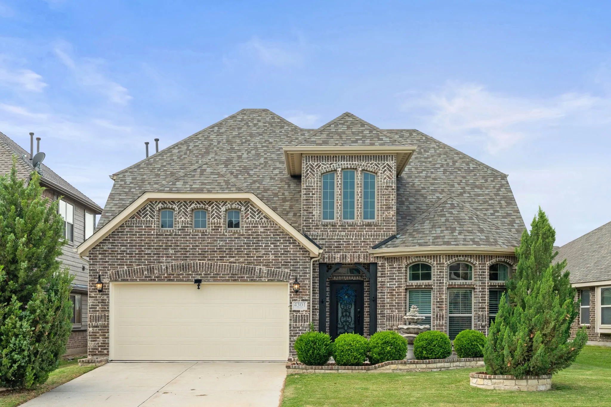 Single Family Residence For Sale in Collin County , 4301 Cherry Lane, Melissa, Texas 75454, 4 Bedroom, 3 Bathroom, 2 Garage spaces, 2,750 Sqft, built in 2016, Preowned, mls#21241584, Real Estate Agent in Melissa, Homes For Sale in Collin county, Homes For Sale in Melissa, Realtor in Melissa Texas, Real Estate Brokerage Independent Realty Texas, Luminita Cordes Realtor